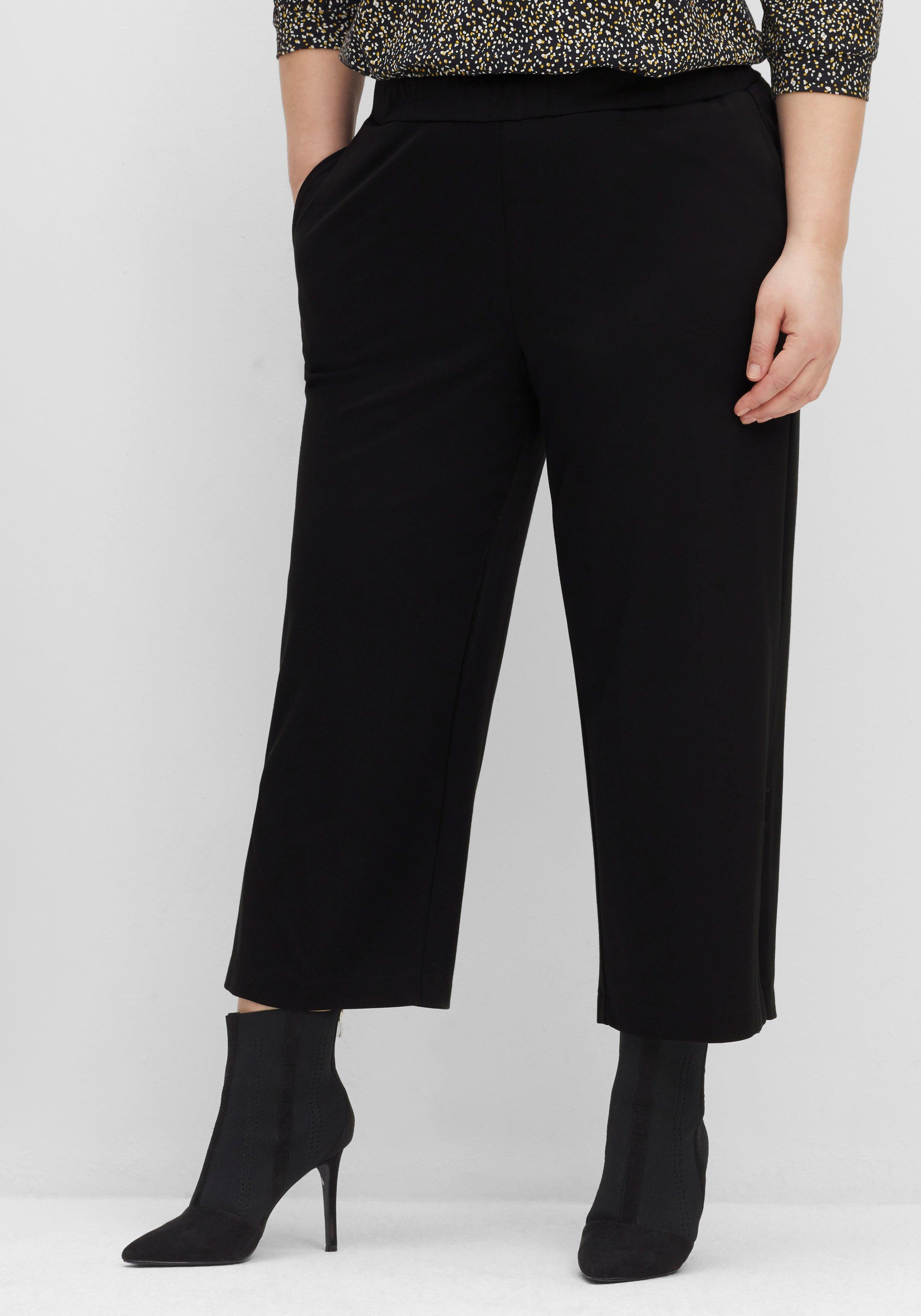 Weite 7/8-Hose mit Schlupfbund und hohem Schlitz