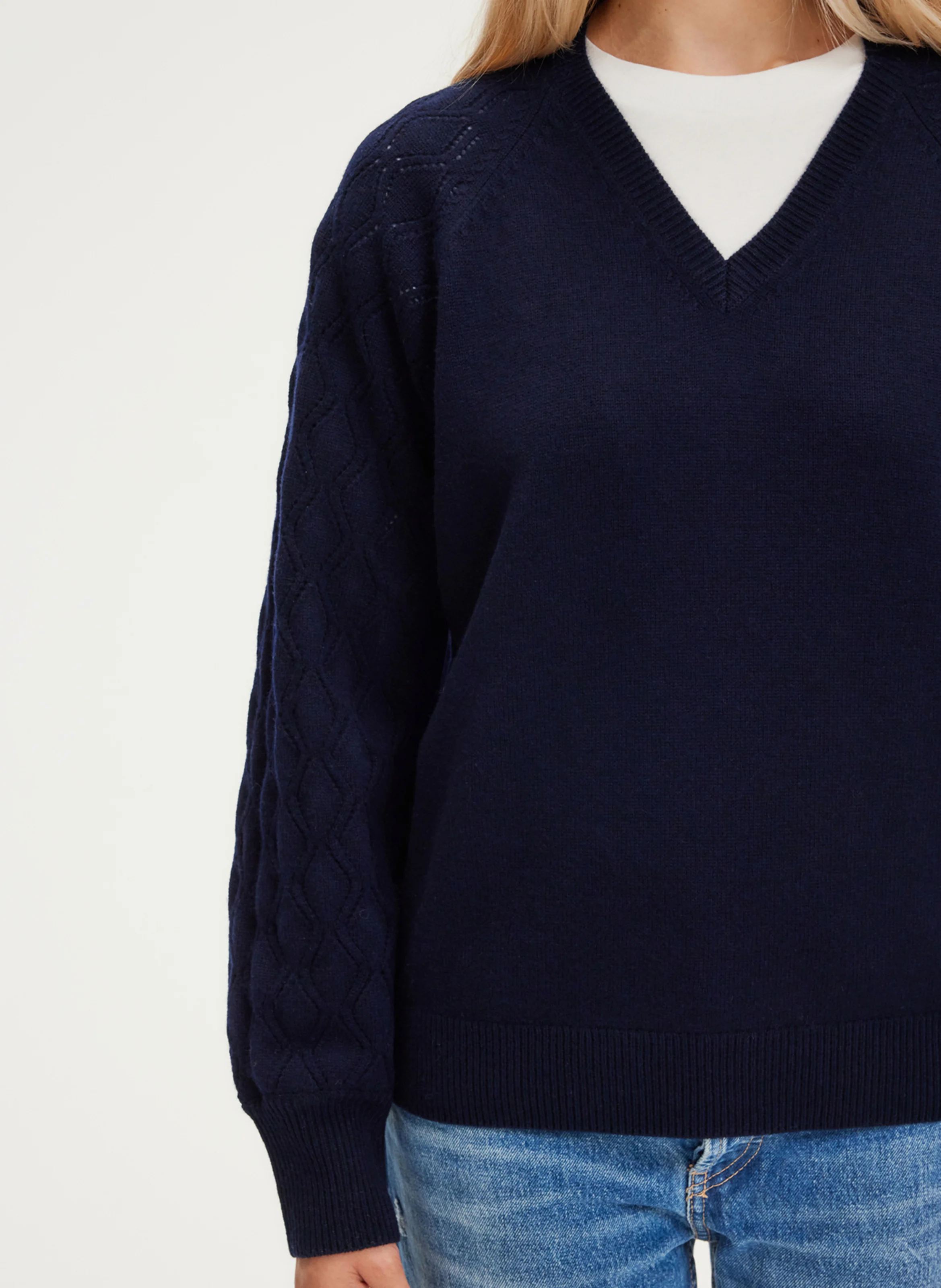 JIOTI - Pull droit col V en laine | Bleu