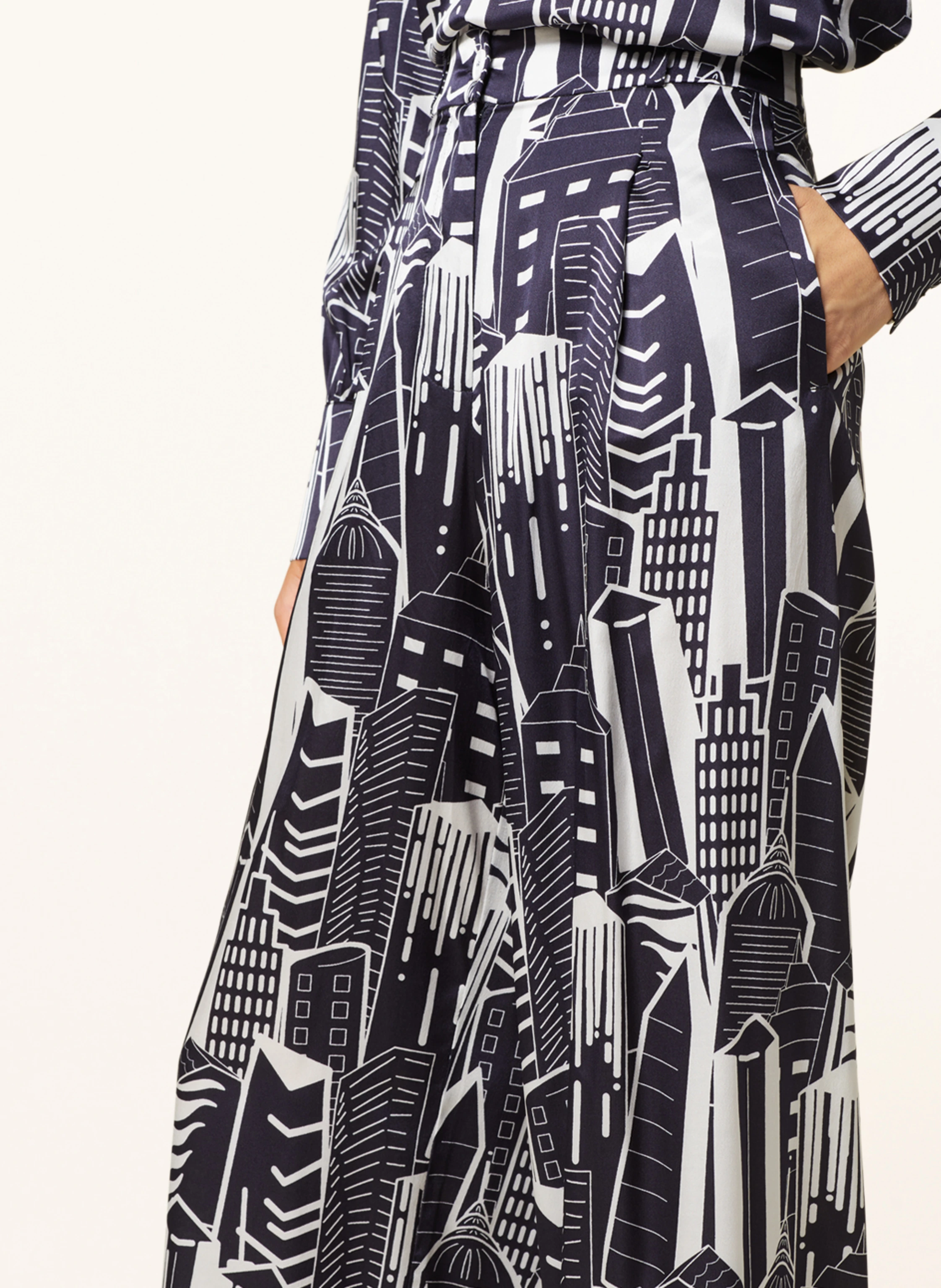 SEM PER LEI Marlenehose mit Seide