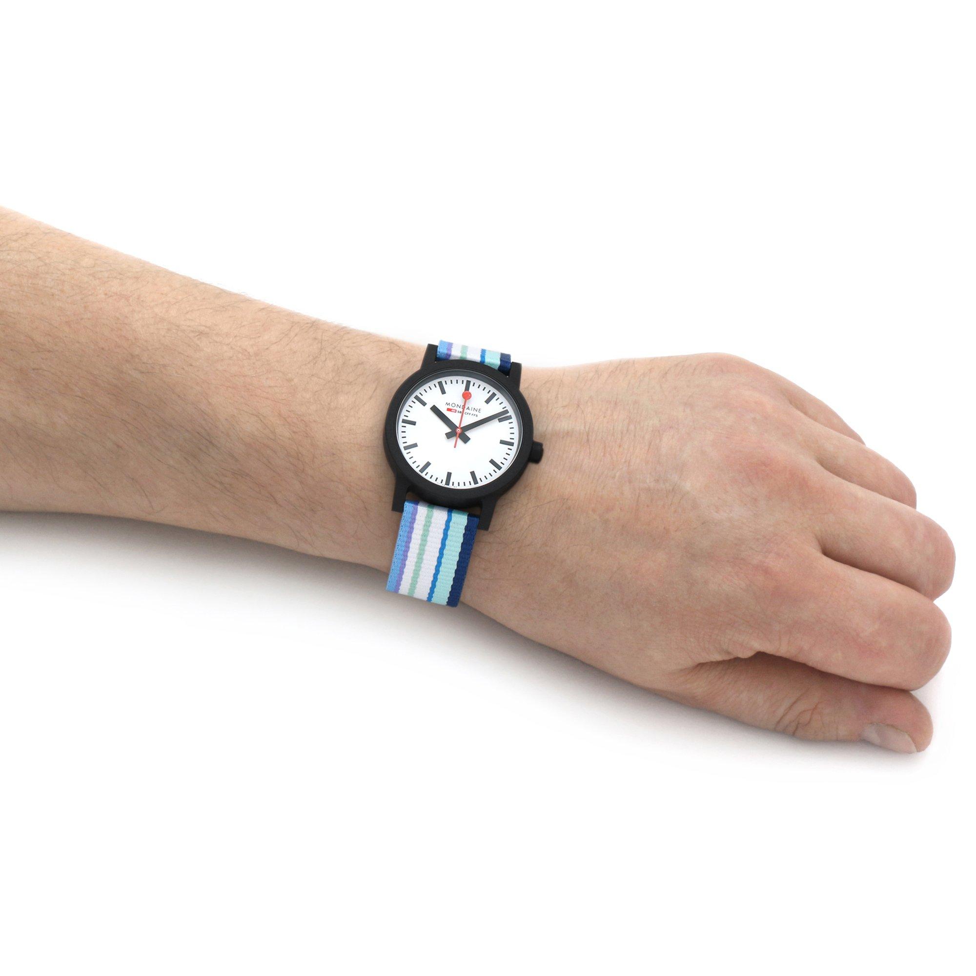 Mondaine Essence Plastic/resin Classic Analogue Quartz Watch