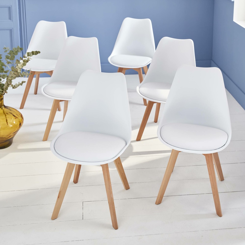 Lot de 6 chaises scandinaves. Pieds bois de hêtre. Chaises 1 place. Blancs