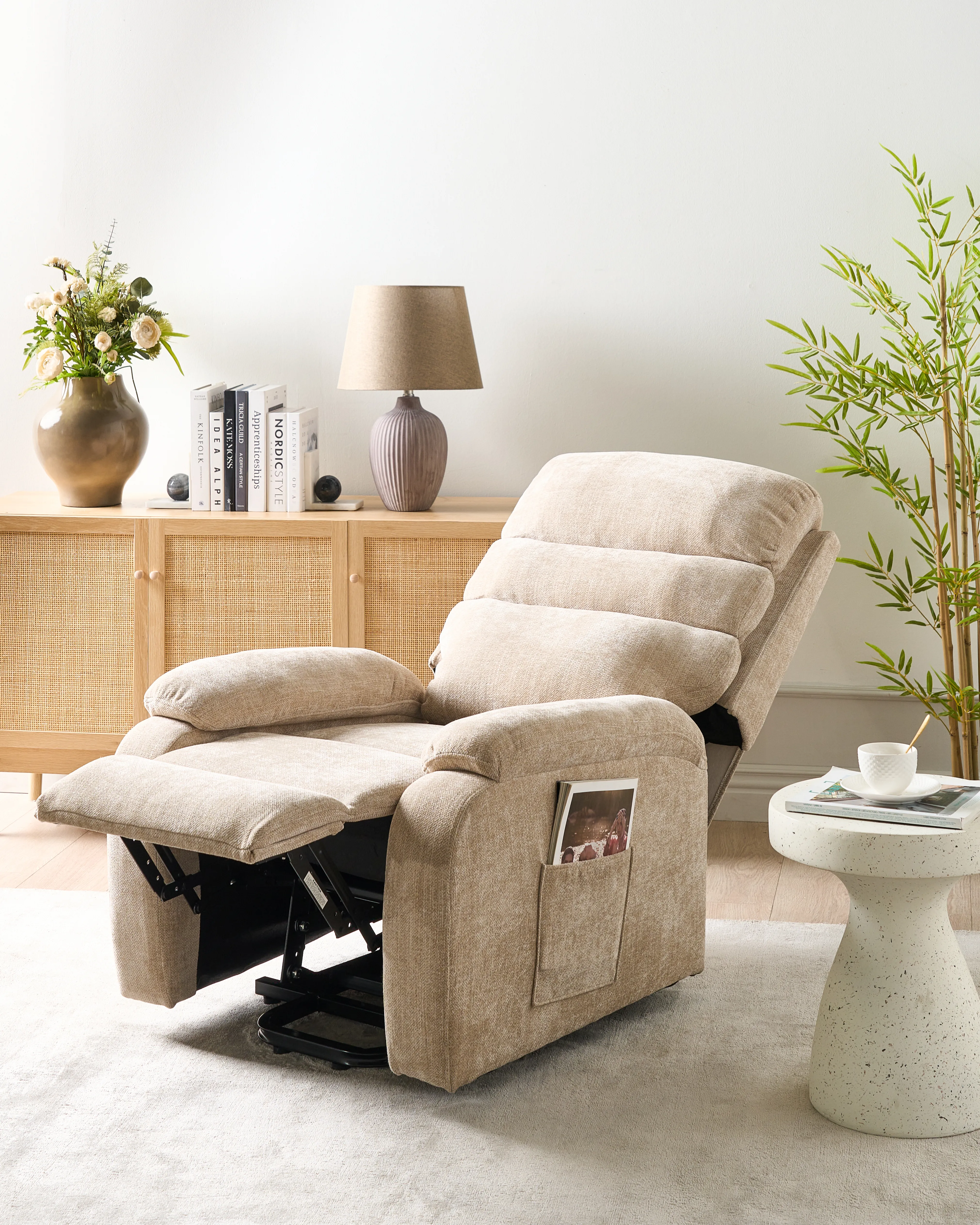 Elektrische relaxfauteuil RISE inclusief voetensteun Stof Beige