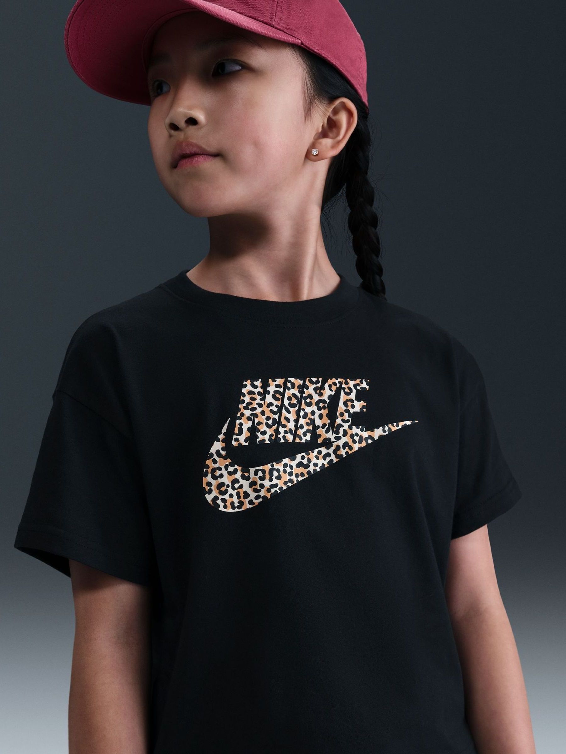 Zwart - Nike Animal Print Boxy T-Shirt