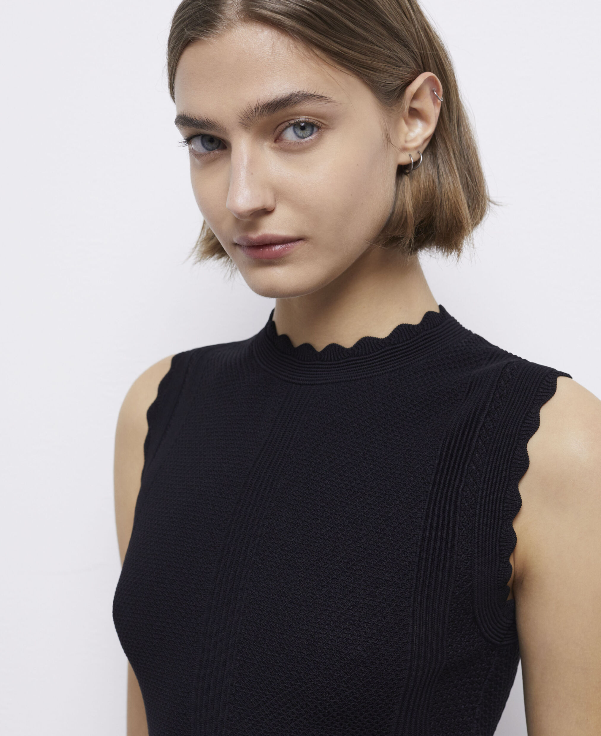 Top court noir en maille
