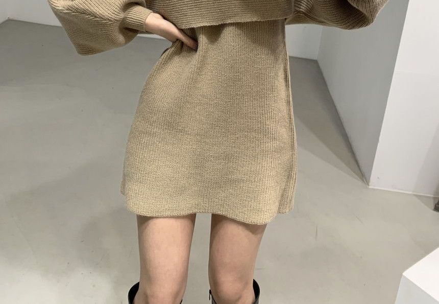 Odestra - Set: coltrui met cropped patroon + mouwloze gebreide mini-jurk
