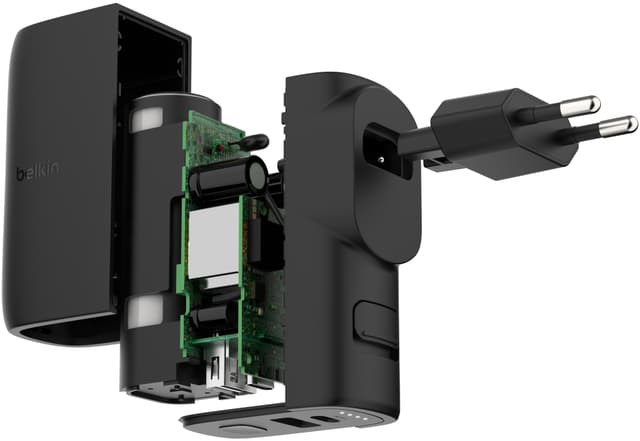 Belkin BoostCharge 25W hybrid vægoplader + 5.000mAh powerbank (sort)