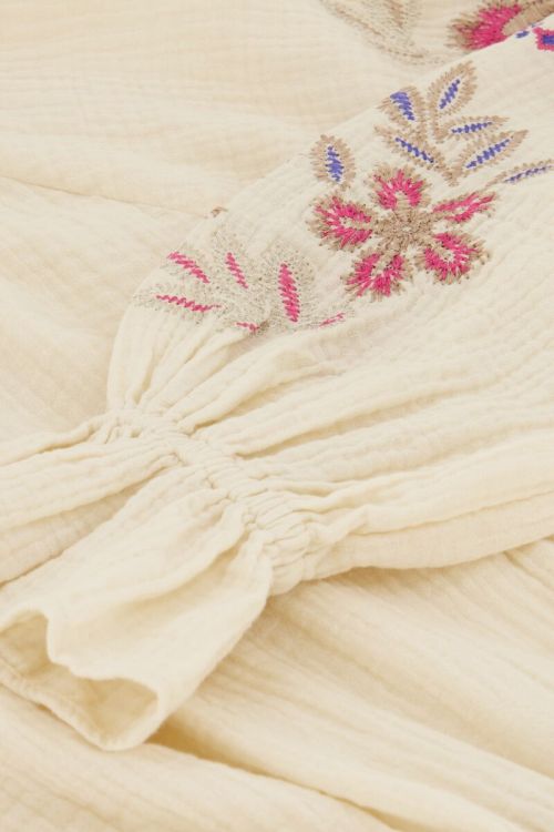 Beige jurk met embroidery