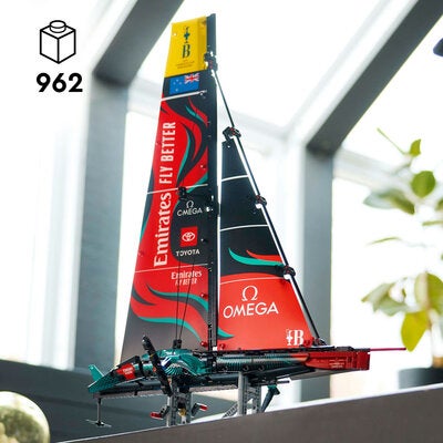 LEGO Technic 42174 Yachten Emirates Team New Zealand AC75