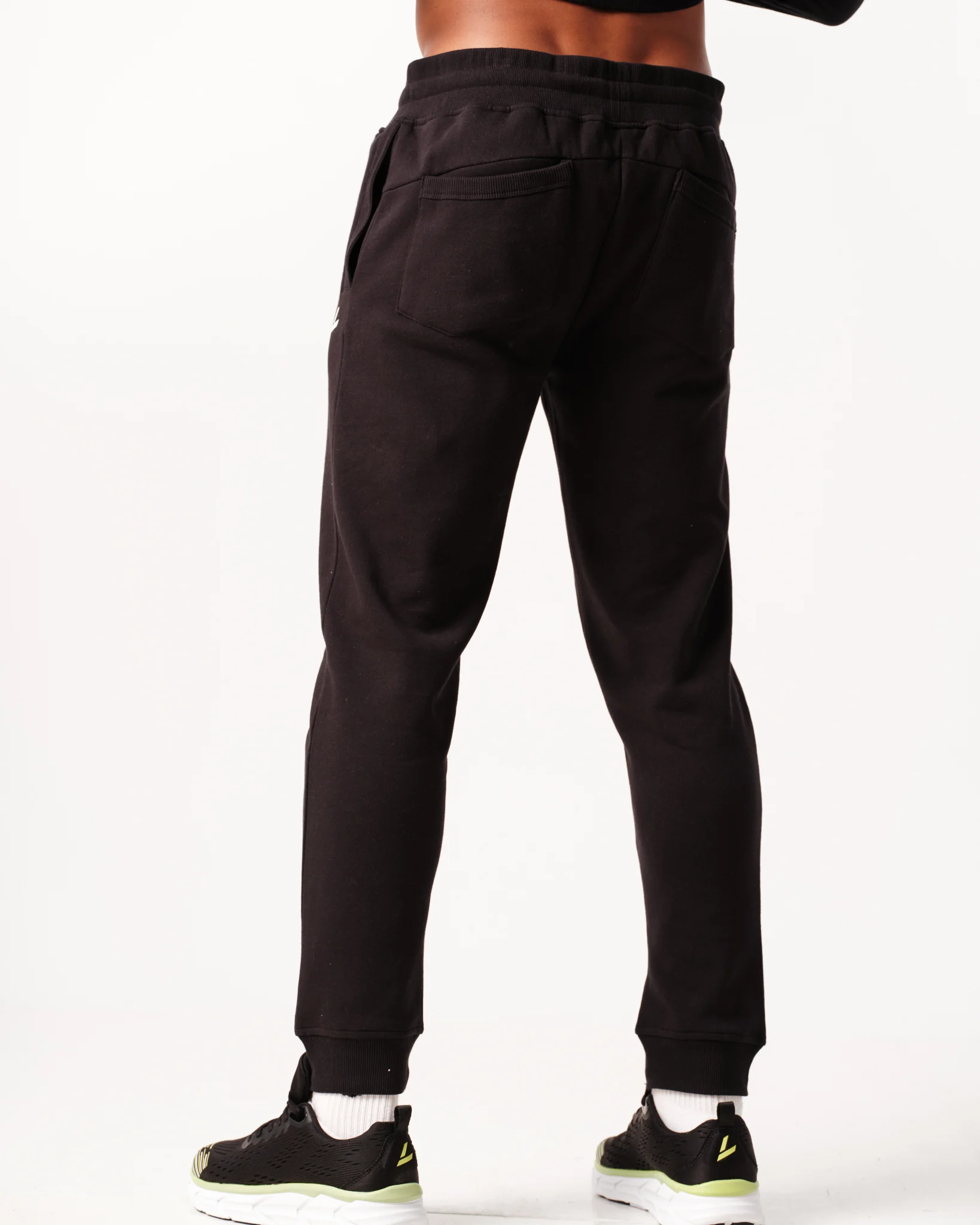 LEVITY Core Sweat Pants Black