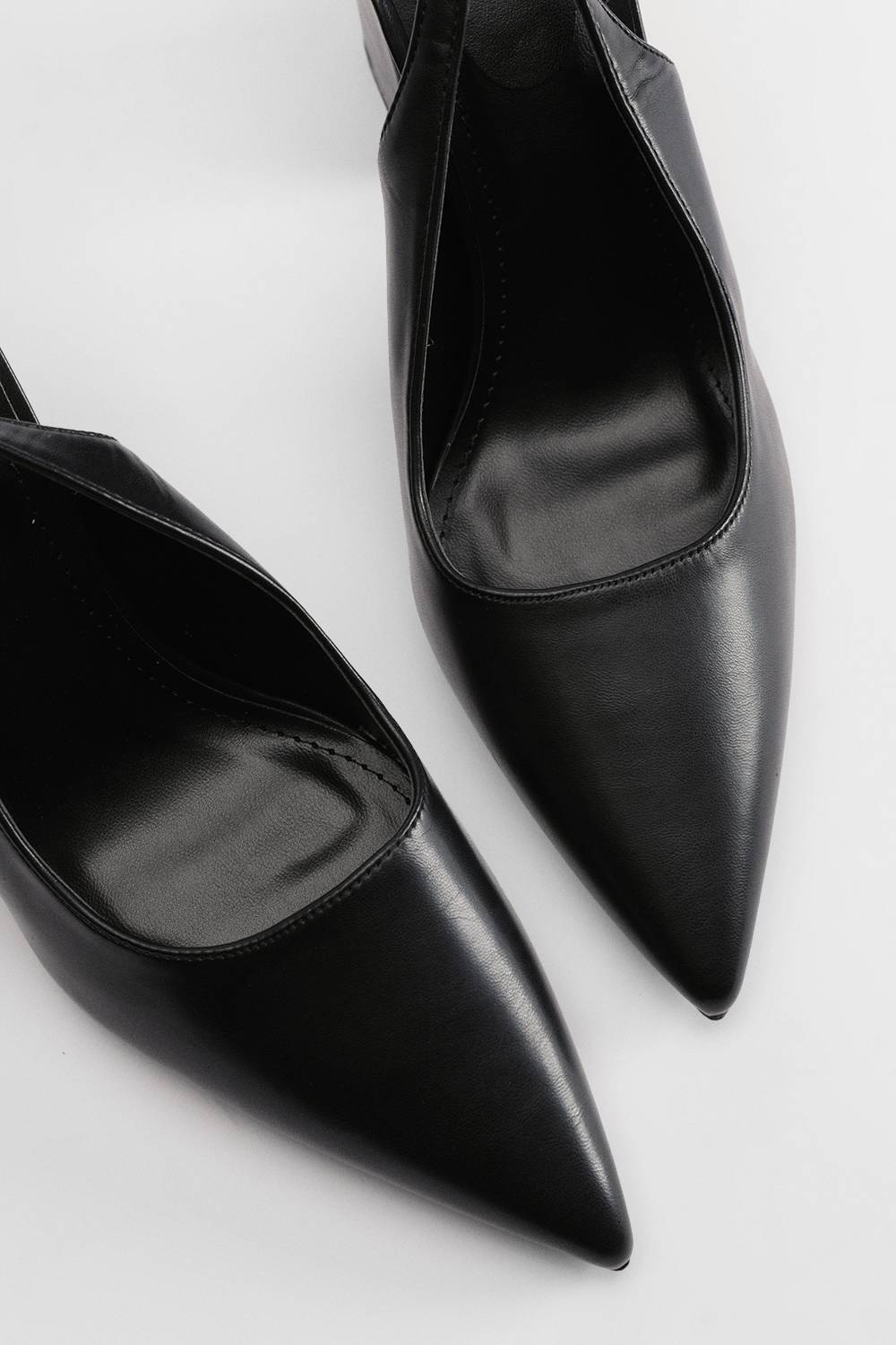 Oasis Chaussures À Talon Nicola En Synthétiquecuir Verni À Bride Arrière Et Bout Pointu