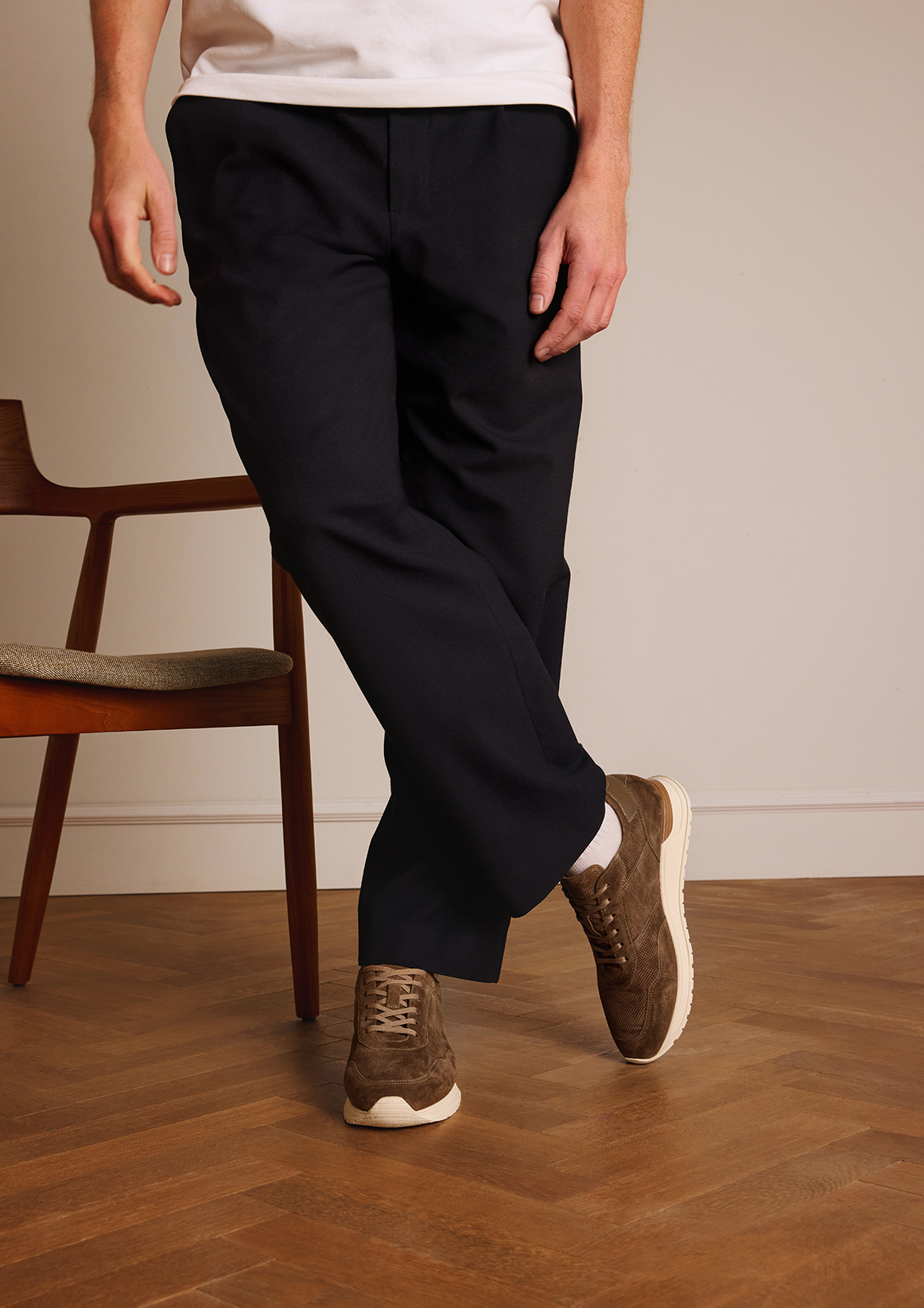 Taupe suède sneakers