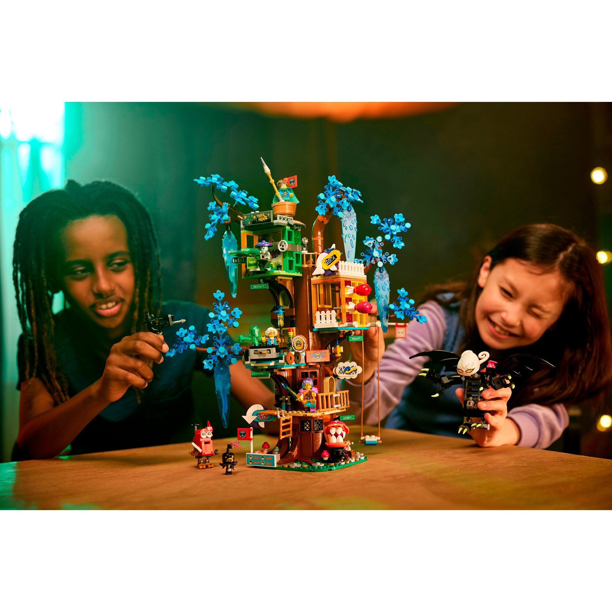 LEGO Konstruktionsspielzeug DREAMZzz Fantastisches Baumhaus