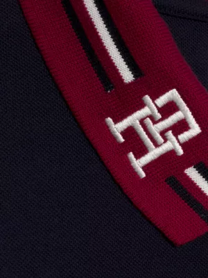 Polo de modelagem relaxada com gola contrastante