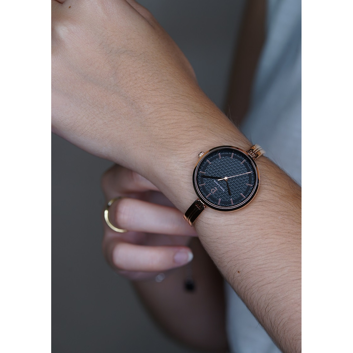 Montre PIERRE LANNIER pretty femme bracelet acier doré rose