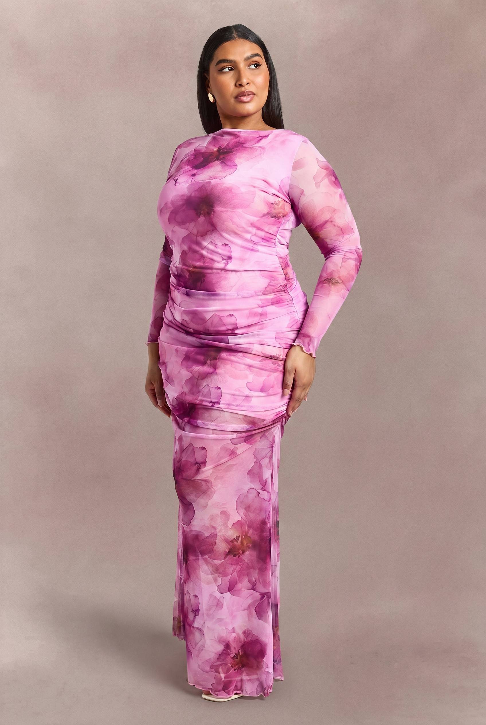 boohoo Robe Longue En Mesh Froncé À Imprimé Floral Grande Taille