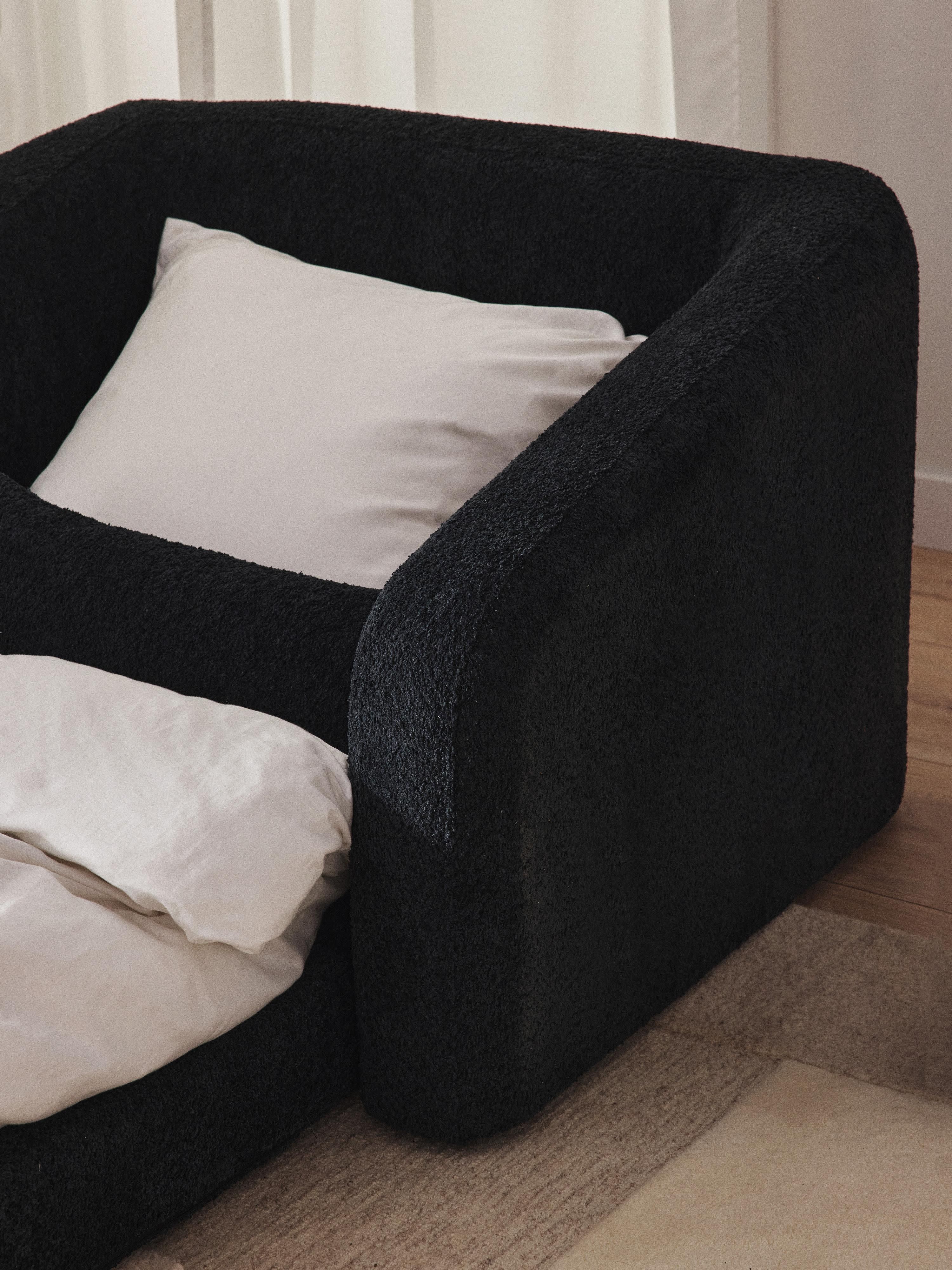 Slaapfauteuil Eliot uit teddy-bouclé