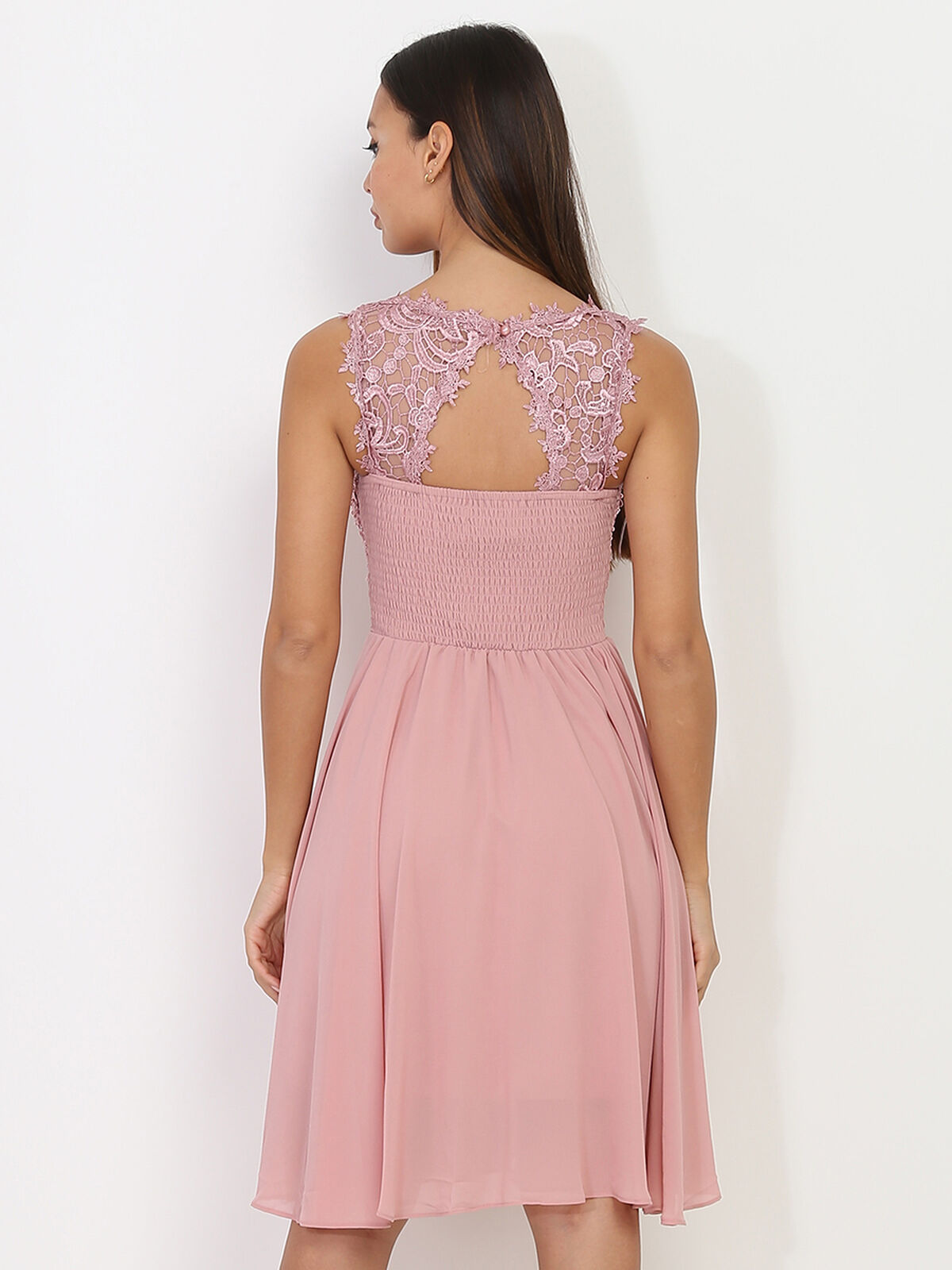 Robe patineuse à broderie et perles- Vieux rose