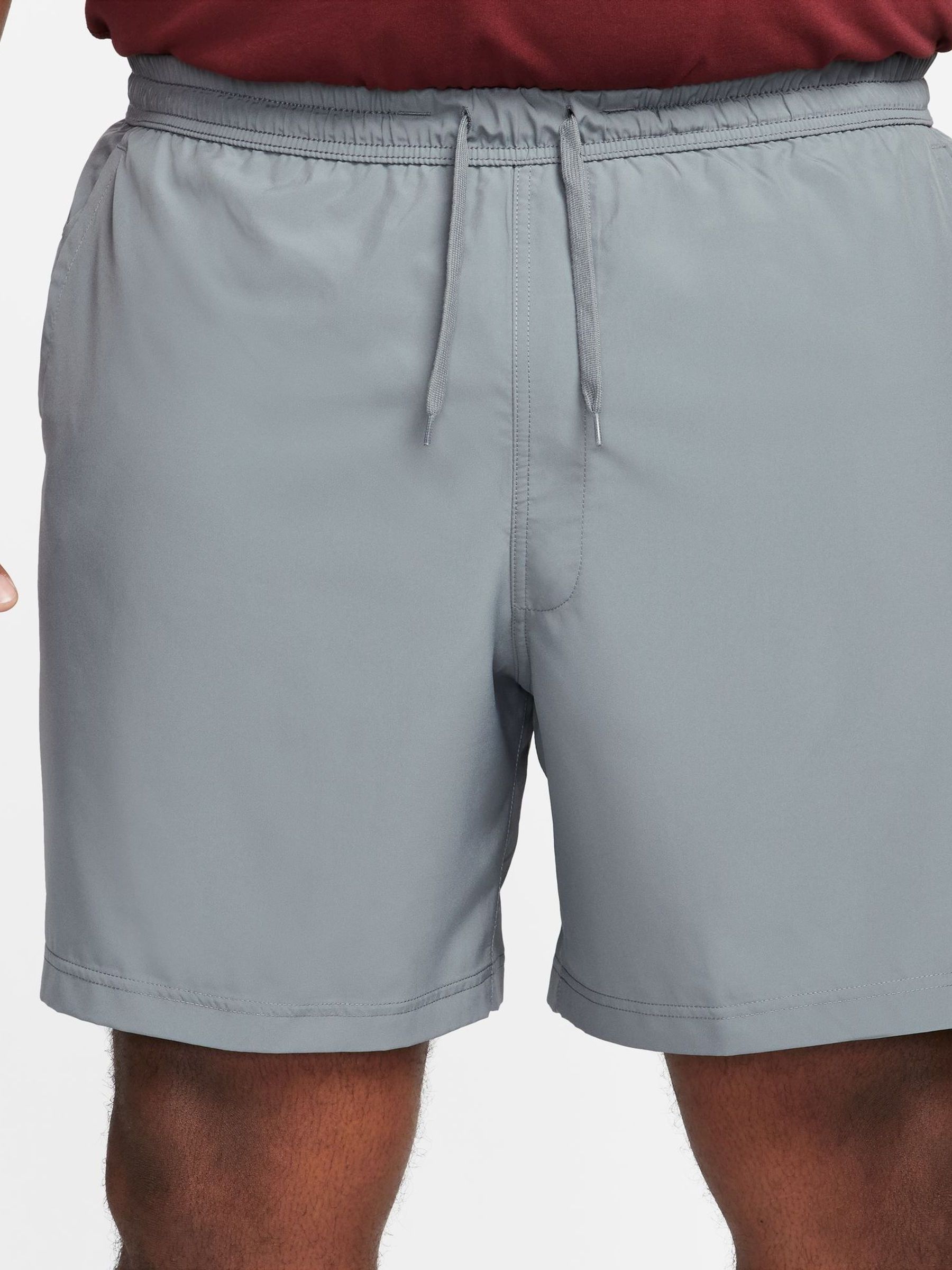 Grijs - Nike Dri-FIT Form 7 Inch niet-gevoerde trainingsshorts