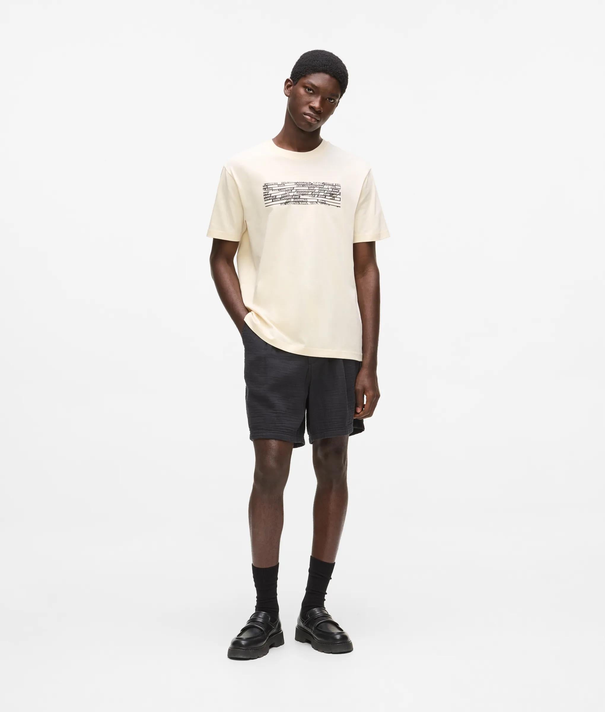 t-shirt met gestreept logo