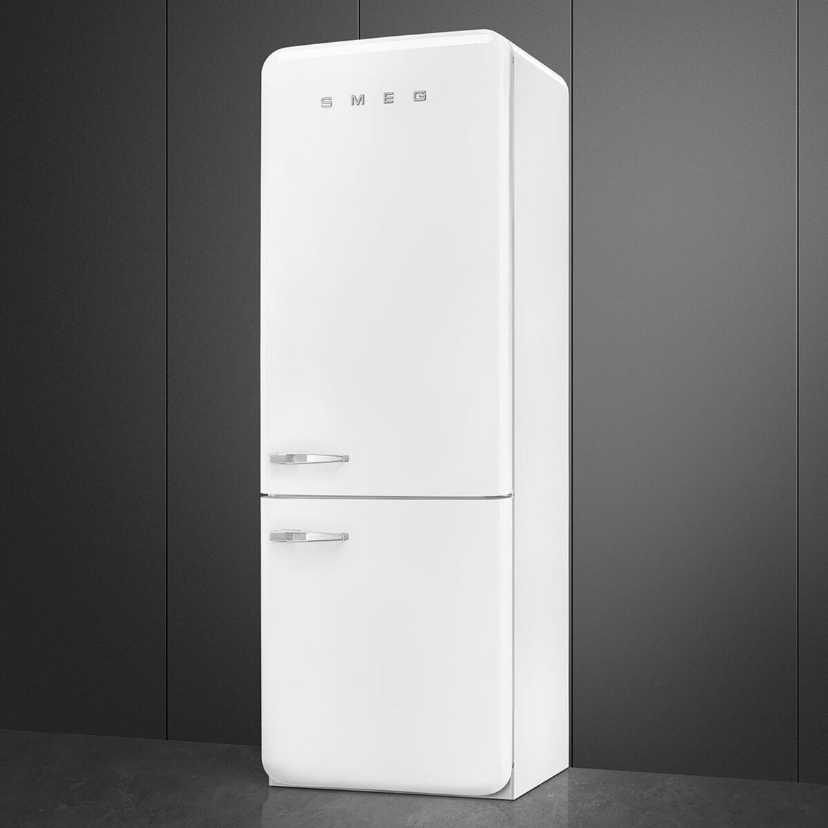 Smeg FAB38RWH6 Kombiskap høyrehengslet 70 cm, hvit