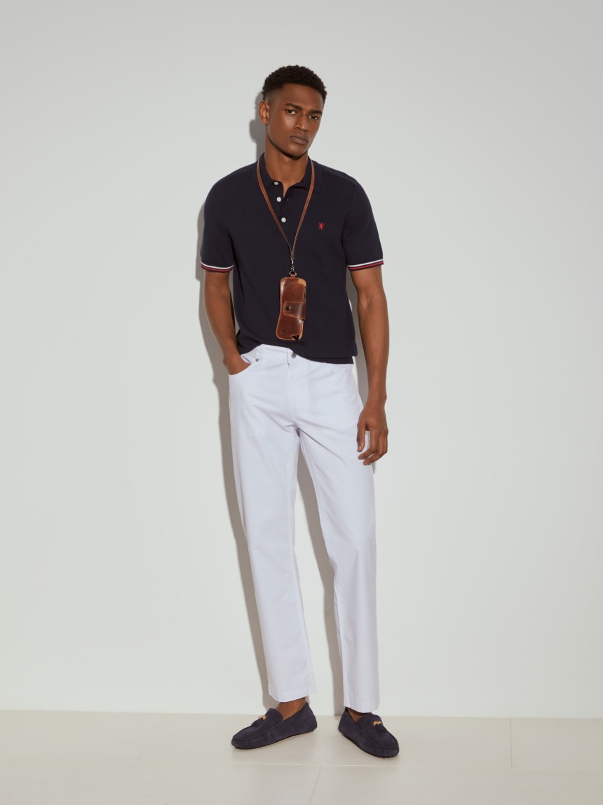 Calças regular fit com cinco bolsos