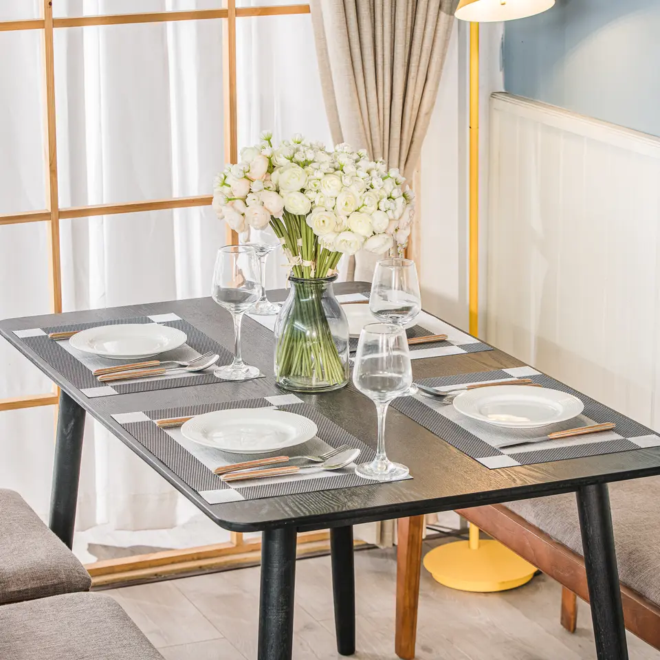 Eettafel voor 4 personen van massief grenenhout L120