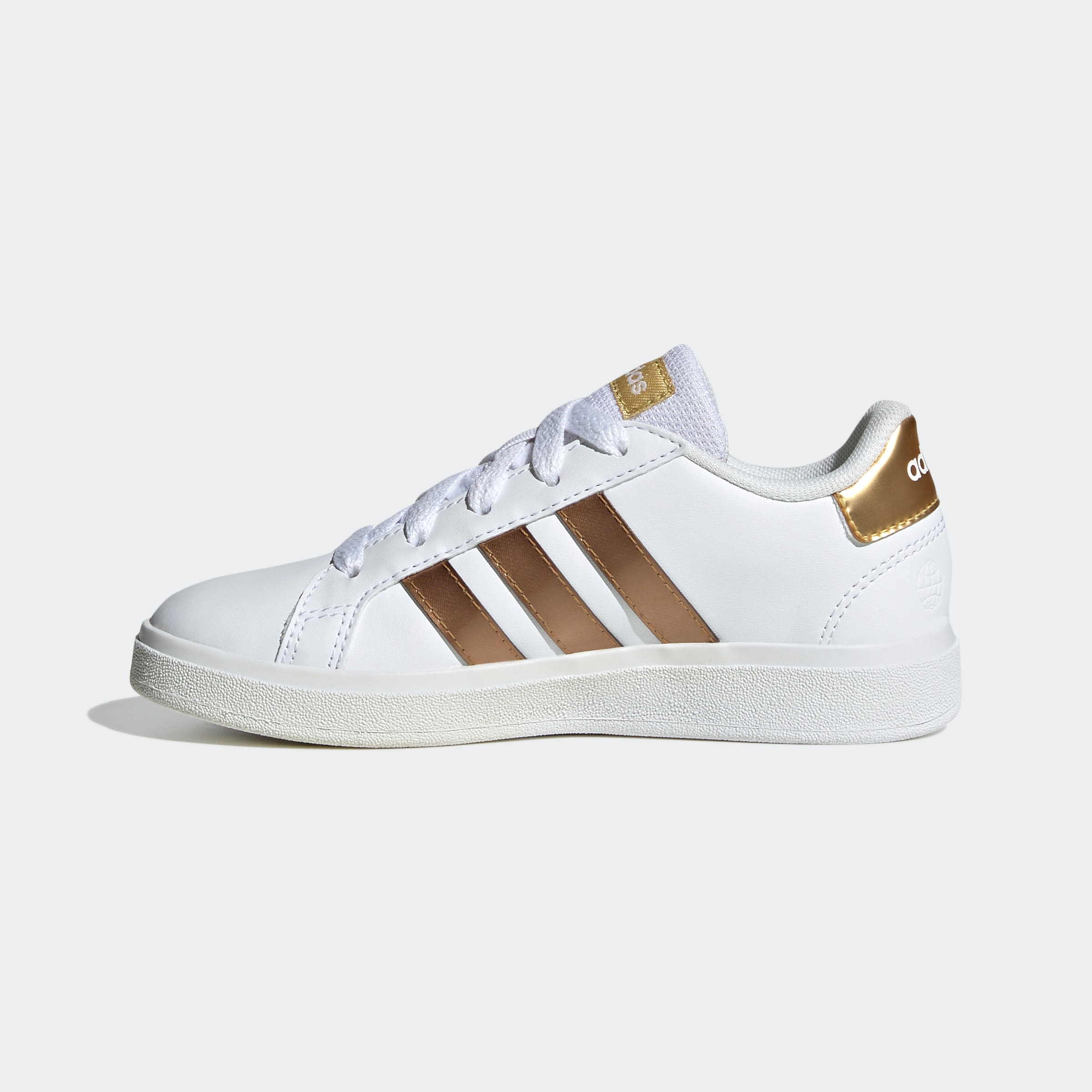 adidas Sportswear Sneaker »GRAND COURT SUSTAINABLE LACE«  Design auf den Spuren des adidas Superstar