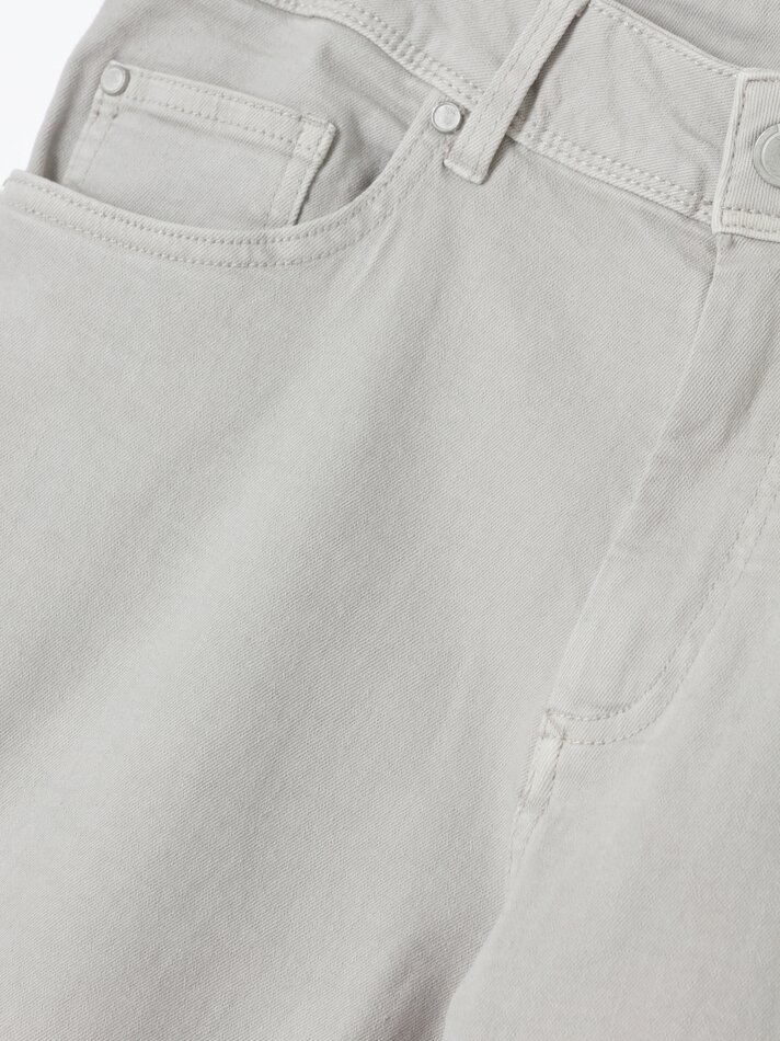 Shorts jeans slim confortáveis - Cinza