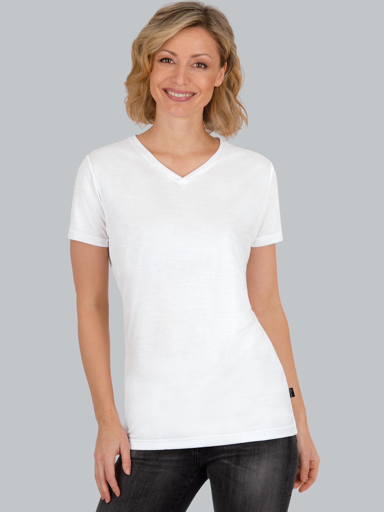 V-Shirt aus 100% Lyocell Weiss