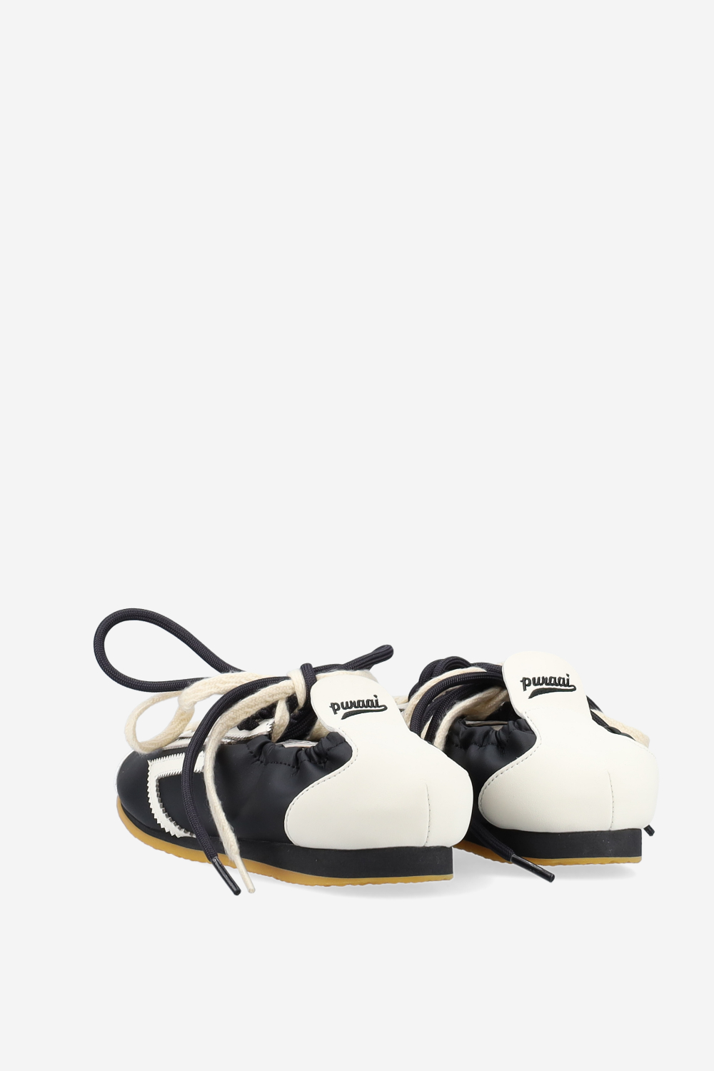8.01 Lion sneakers