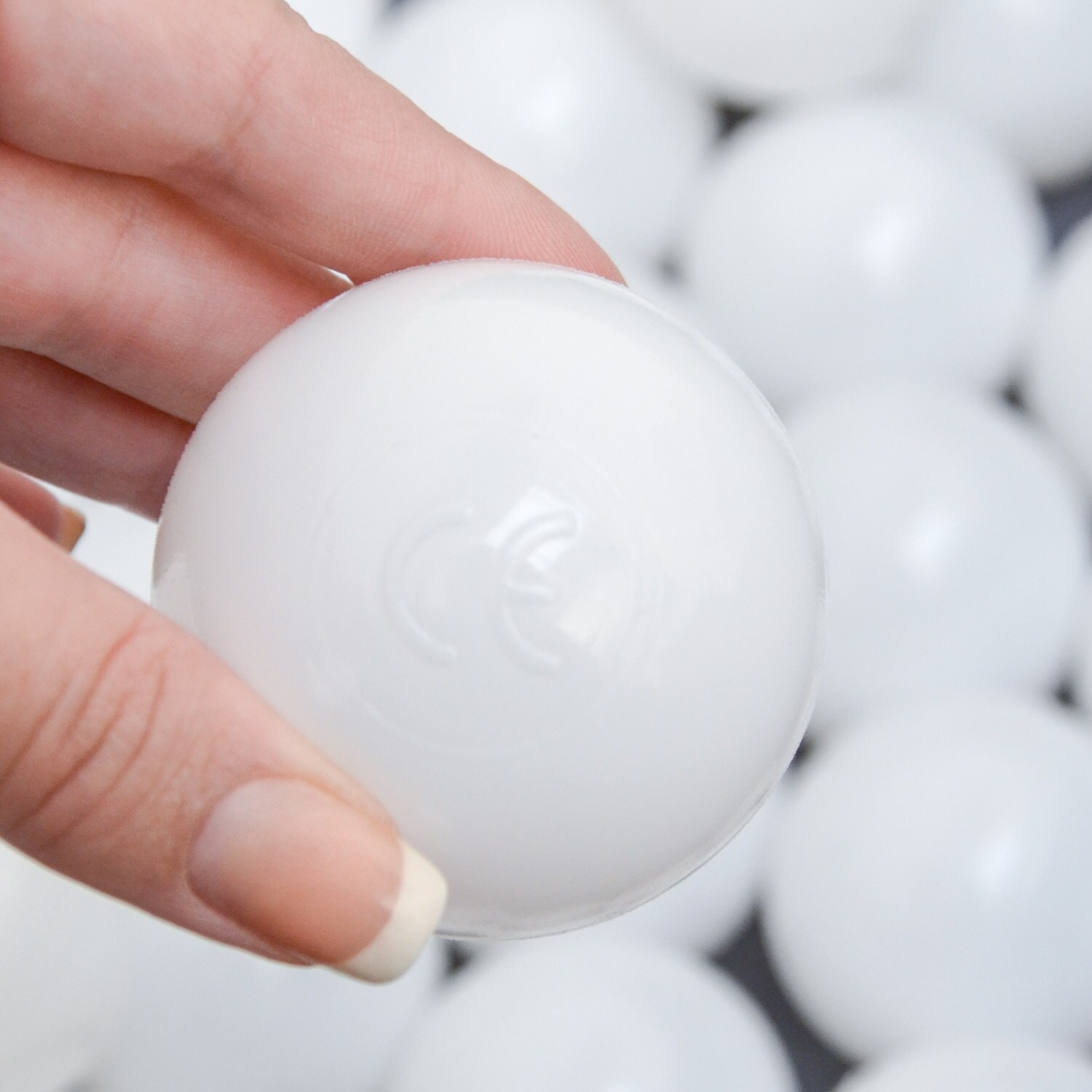 50 Bälle für Bällebad 5,5cm Babybälle Plastikbälle Baby Spielbälle Weiß