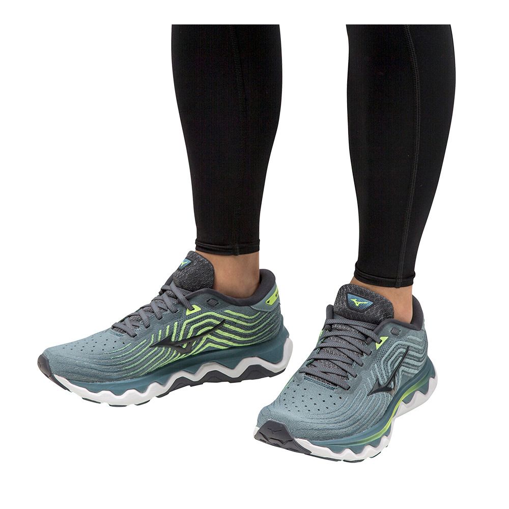 Mizuno WAVE HORIZON 6 - Chaussures running Homme smokeblue/ebony/neolime