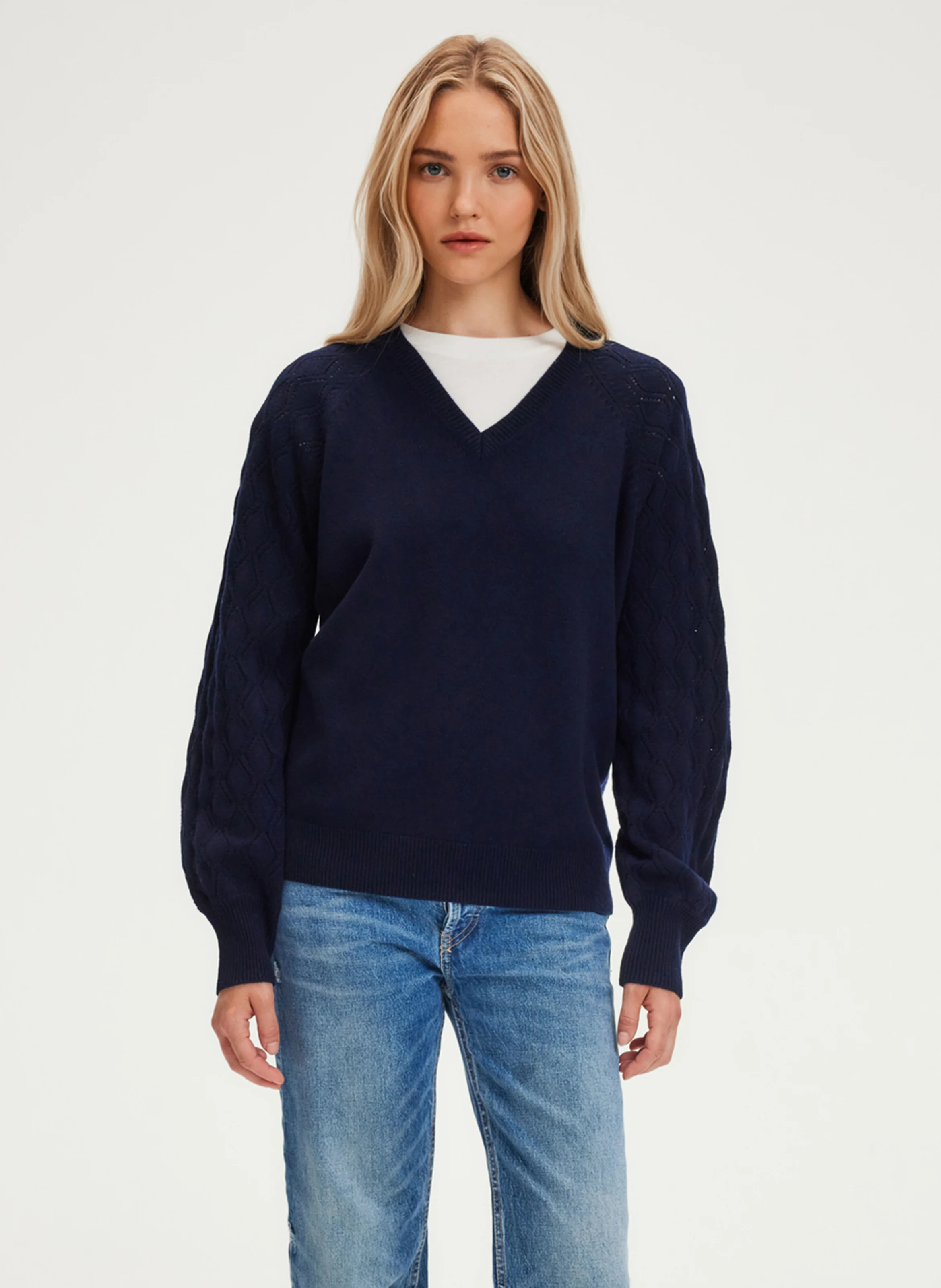 JIOTI - Pull droit col V en laine | Bleu