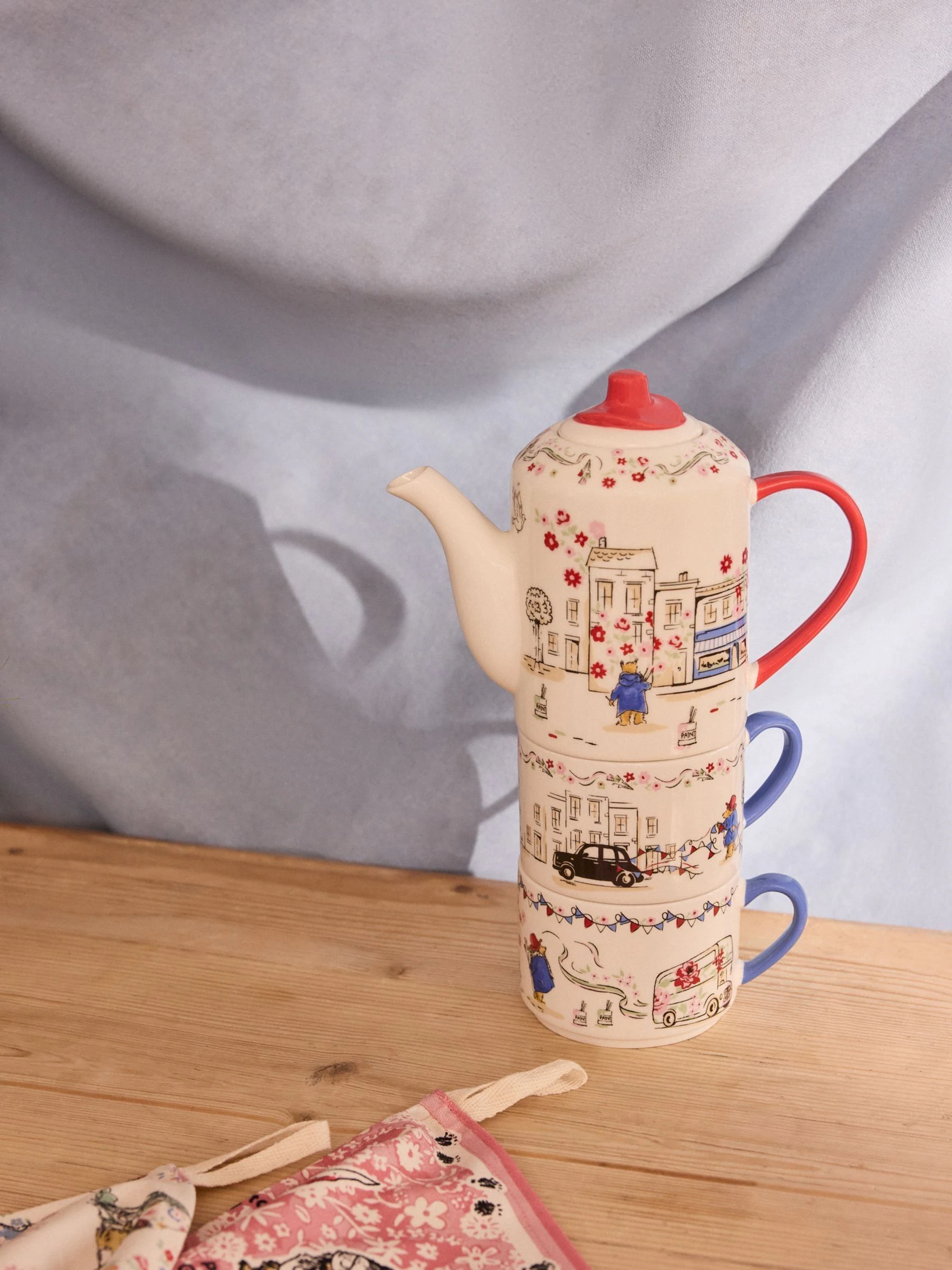 Cath Kidston Paddington Goes to Town Stapelbare thee voor 2