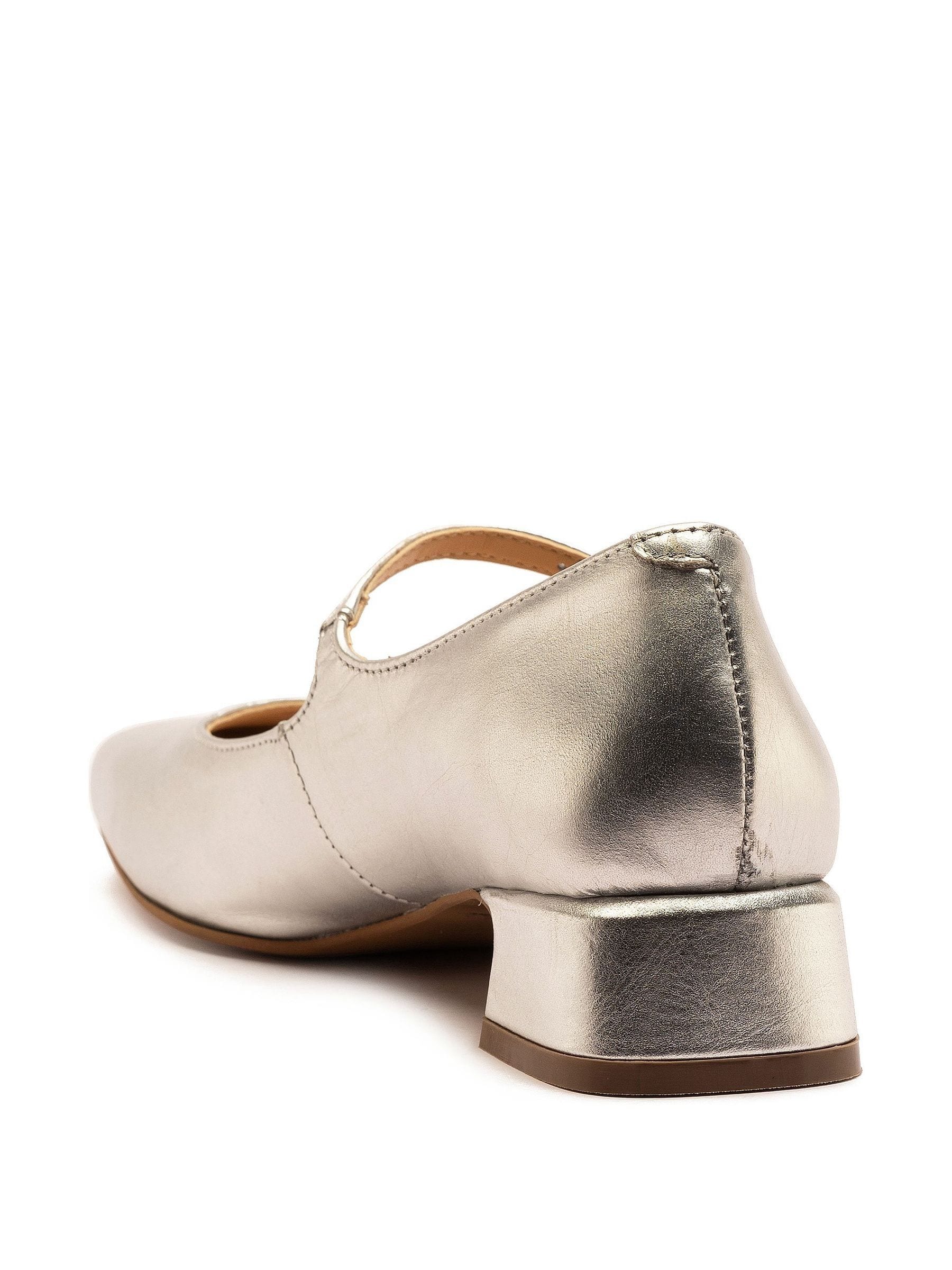 Zilver - Off The Hook Piccadilly Square Toe Mary Jane Ballet Shoes