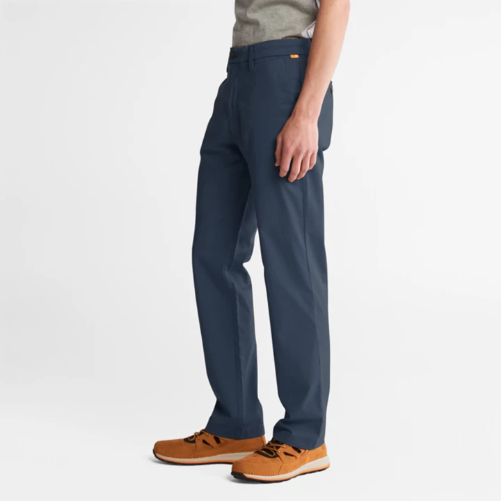 Calças chino Squam Lake Stretch para homem, nas cores azul ou azul marinho.