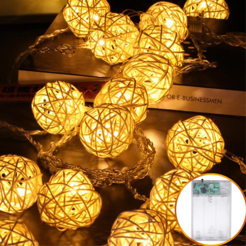 (2.5m) 20 LED's Rattan Deko Lichterkette Kugeln Outdoor Beleuchtung IP43 (Batteriebetrieben) - Kaltweiss