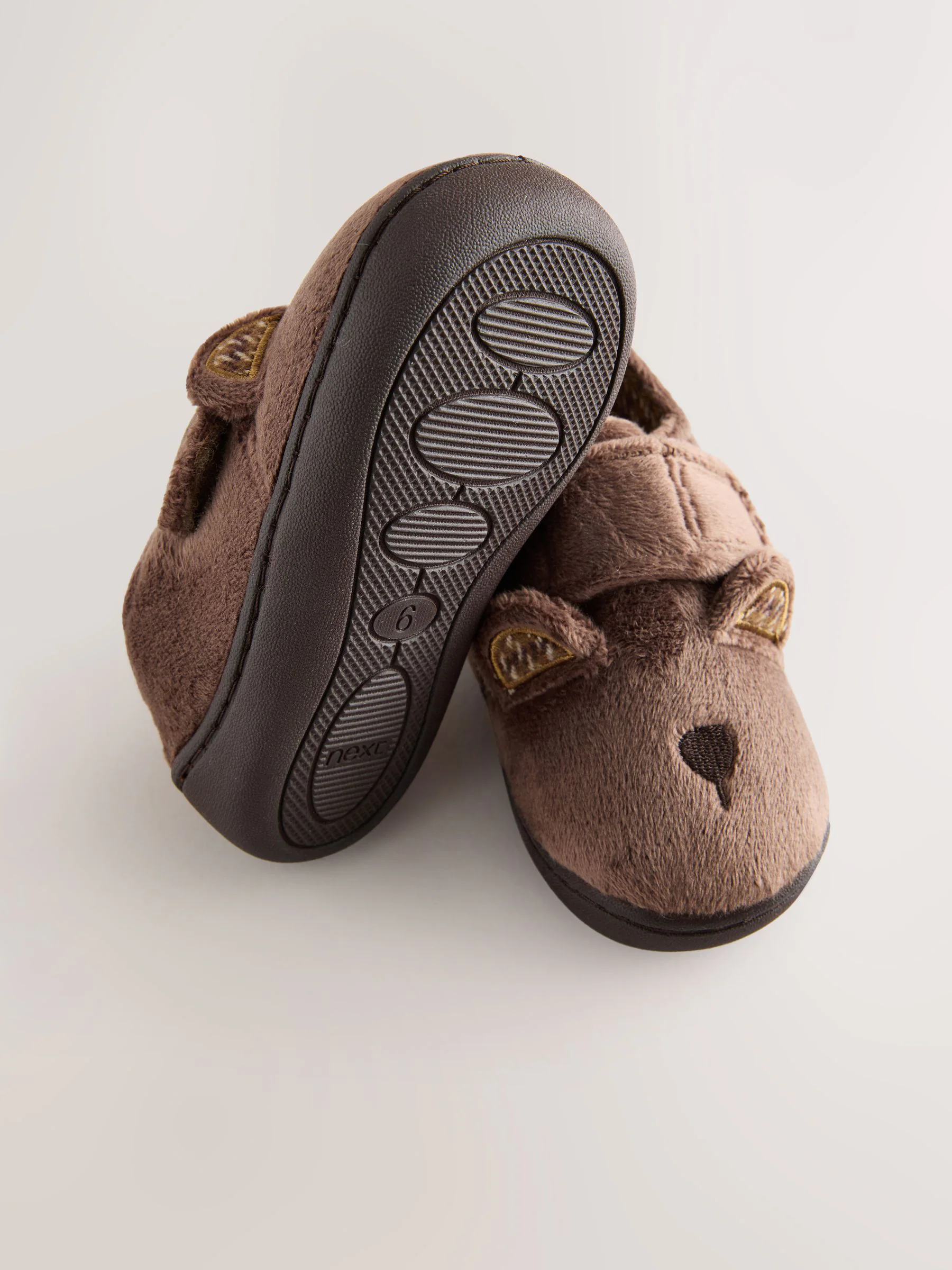 Bruin met beer - Warm gevoerde pantoffels met kuipzool