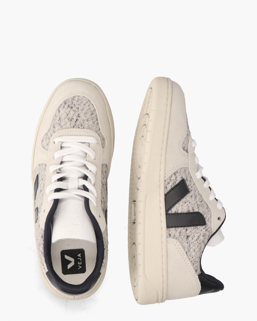 Veja V-10 Flannel Off-White/Zwart Damessneakers