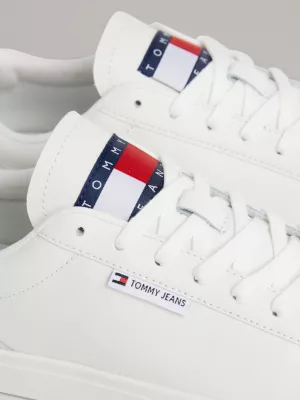 Tênis Essential Leather com Sola Contrastante