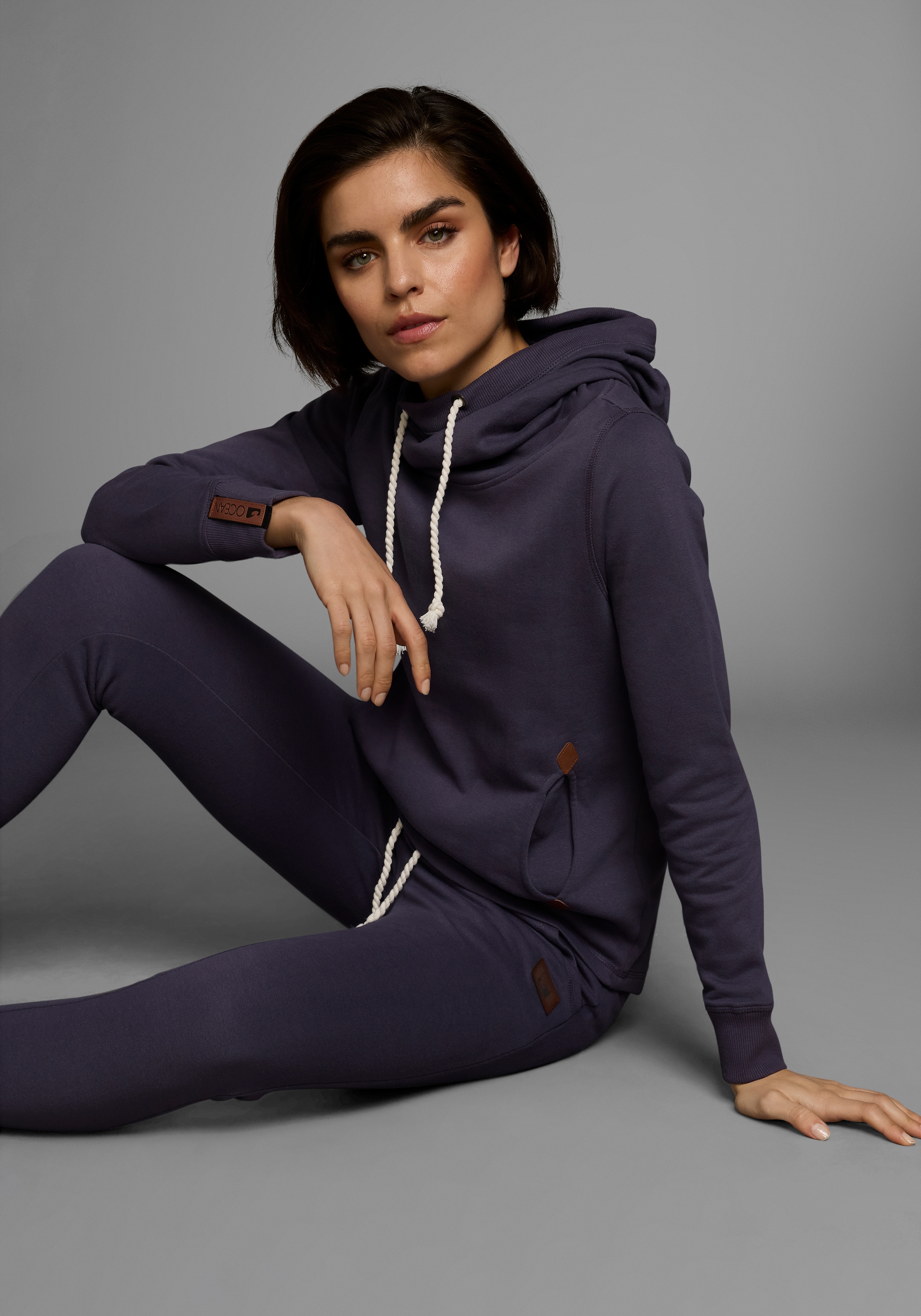 Ocean Sportswear Jogginganzug »Essentials Joggingsuit«, 2 Stk. mit Lederimitat-Details
