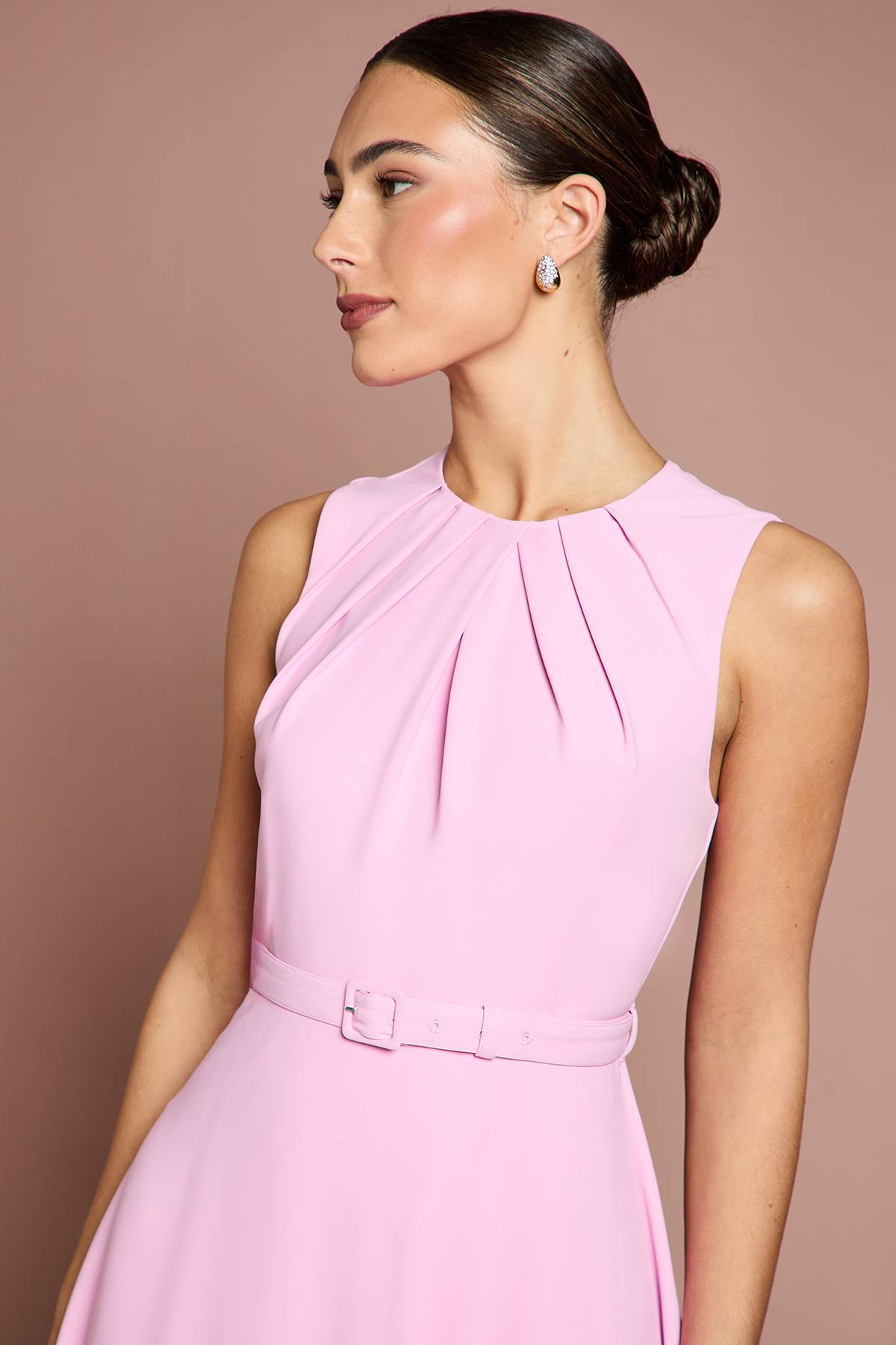 Coast Robe à Ourlet Mouchoir avec Encolure Plissée et Ceinture