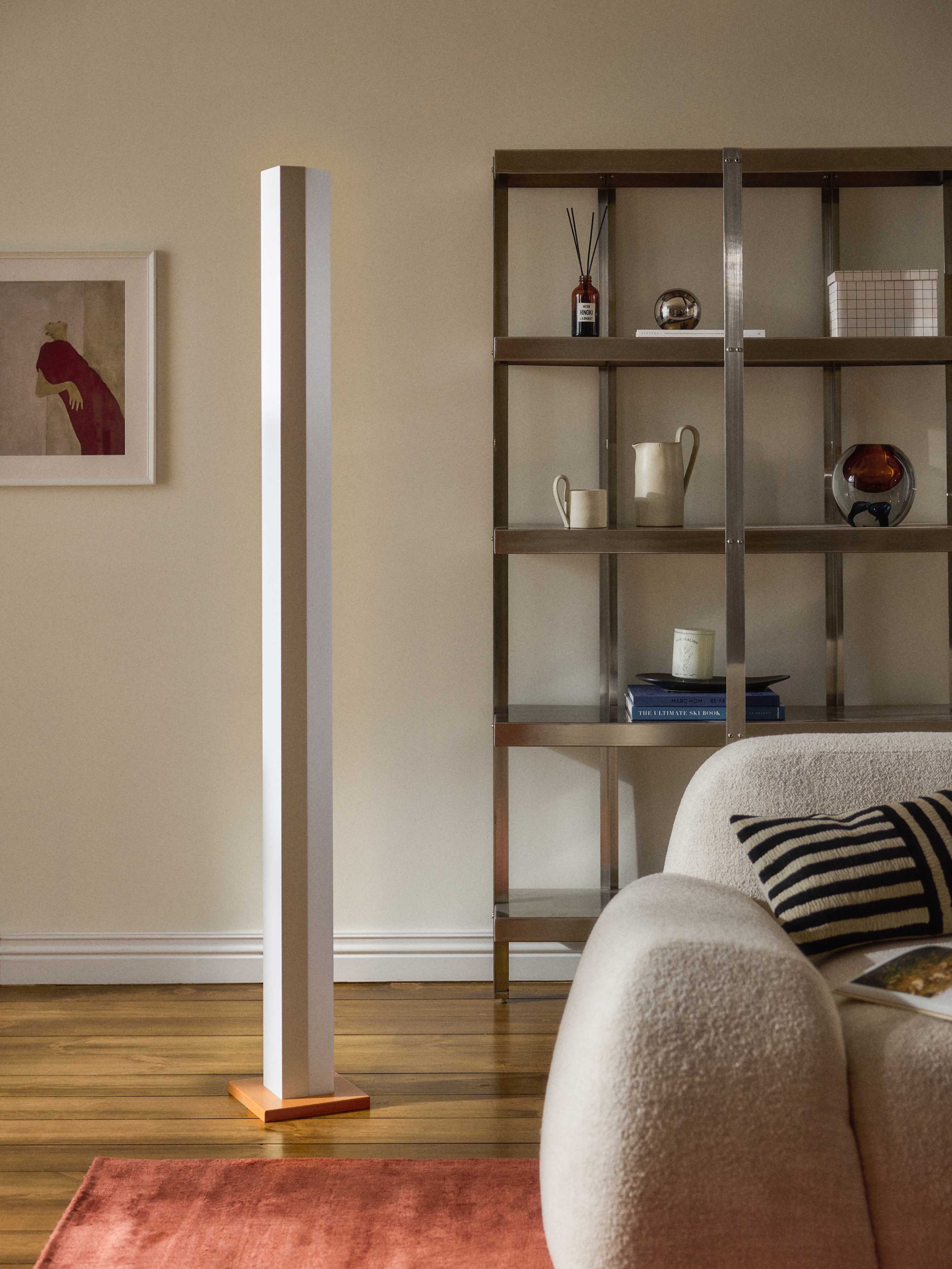 Dimbare LED vloerlamp Naika