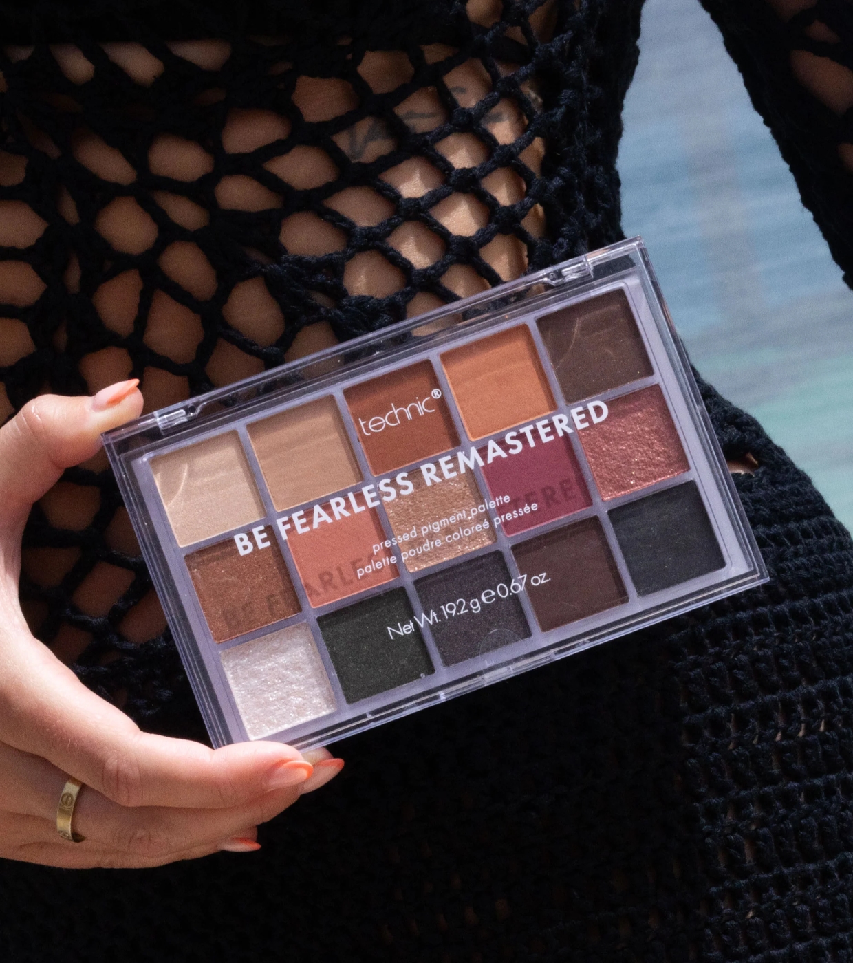 Technic Cosmetics - *Sundrenched* - Paleta de sombras - Be Fearless Remastered