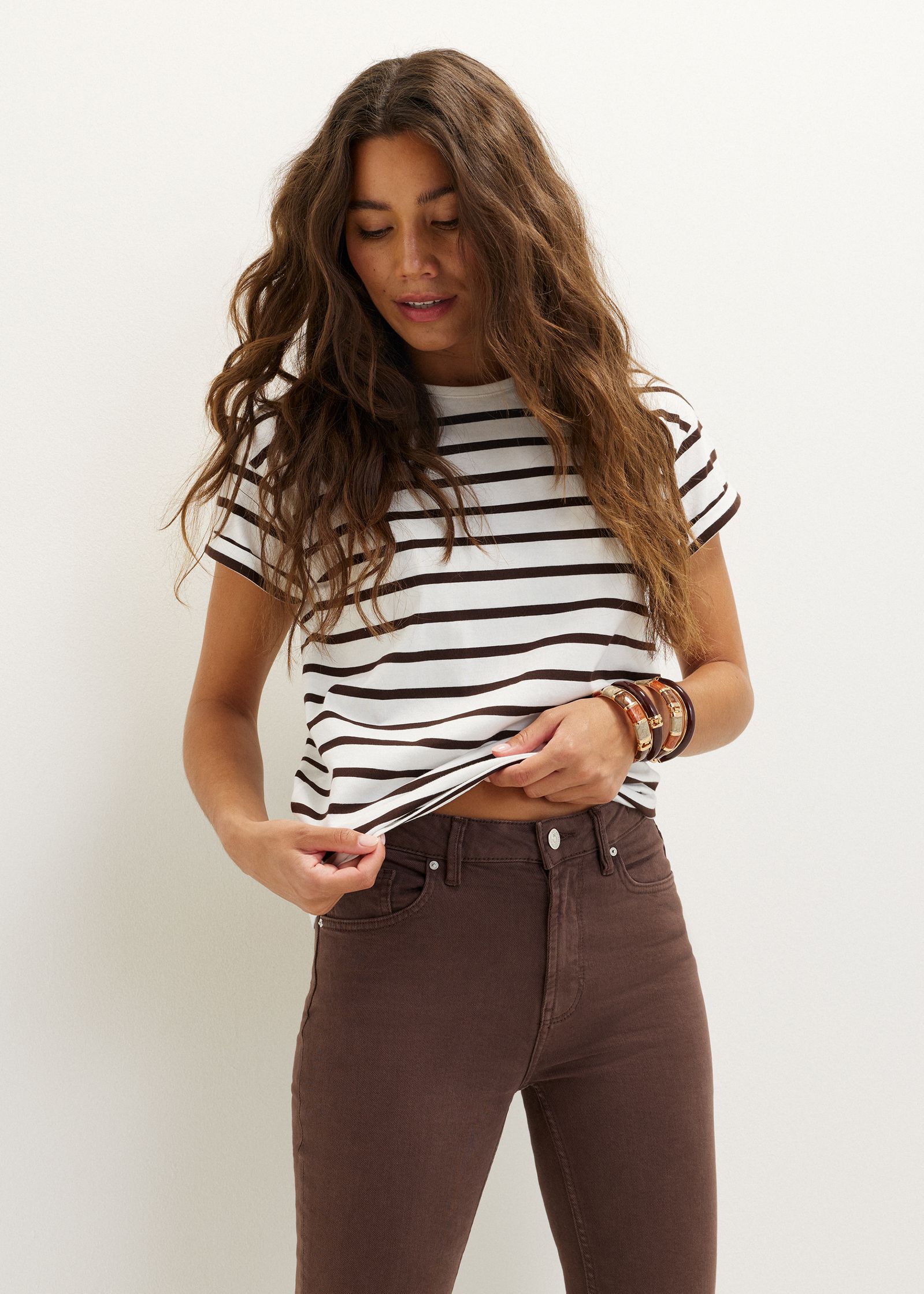 Basic T-shirt met opgerolde mouw