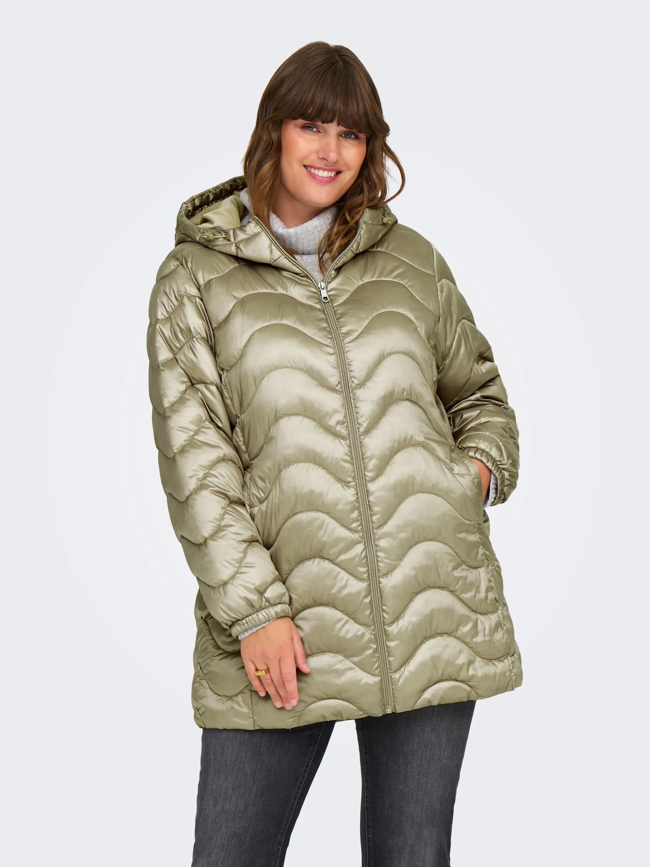 Only Carmakoma CARVEGA WAVE QUILTED Jacke