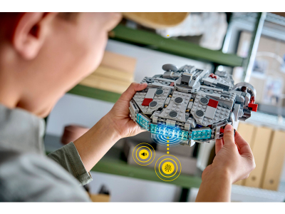 LEGO SMART Play™: Millennium Falcon™ (75426)
