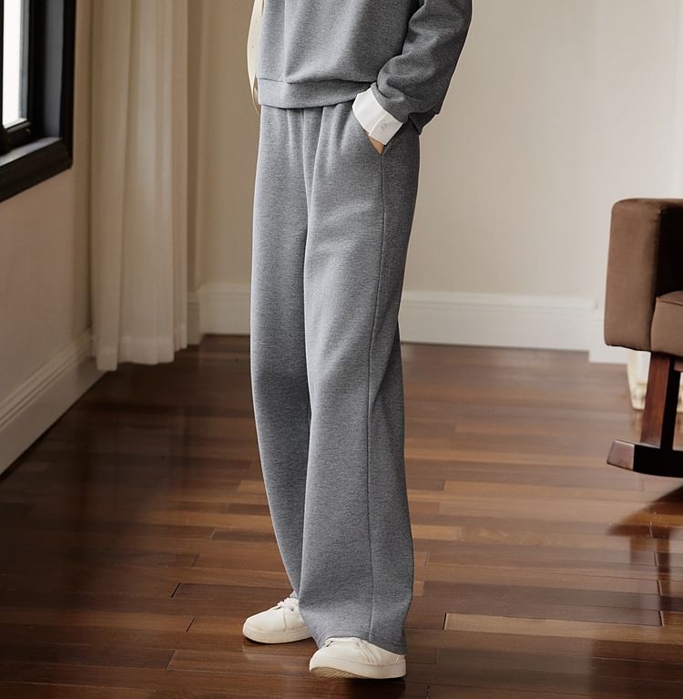 Kwuartz - Set: Notch Neck Mock Two Piece Pullover + Plain Straight Leg Sweatpants