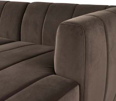 Ingvi højrevendt sofa med chaiselong