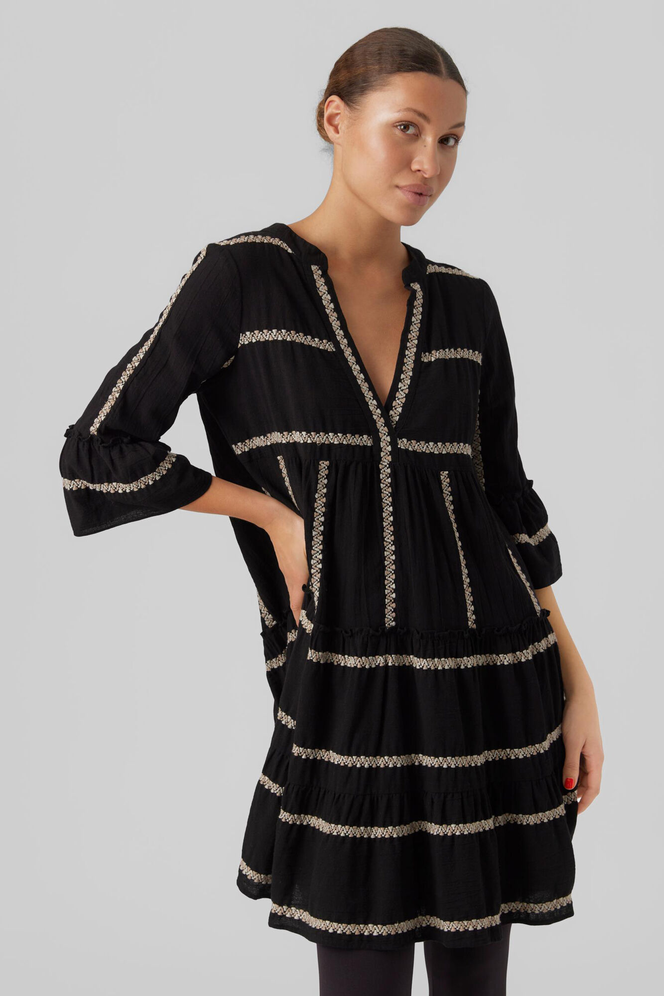 Vestido curto de manga 3/4 - Preto